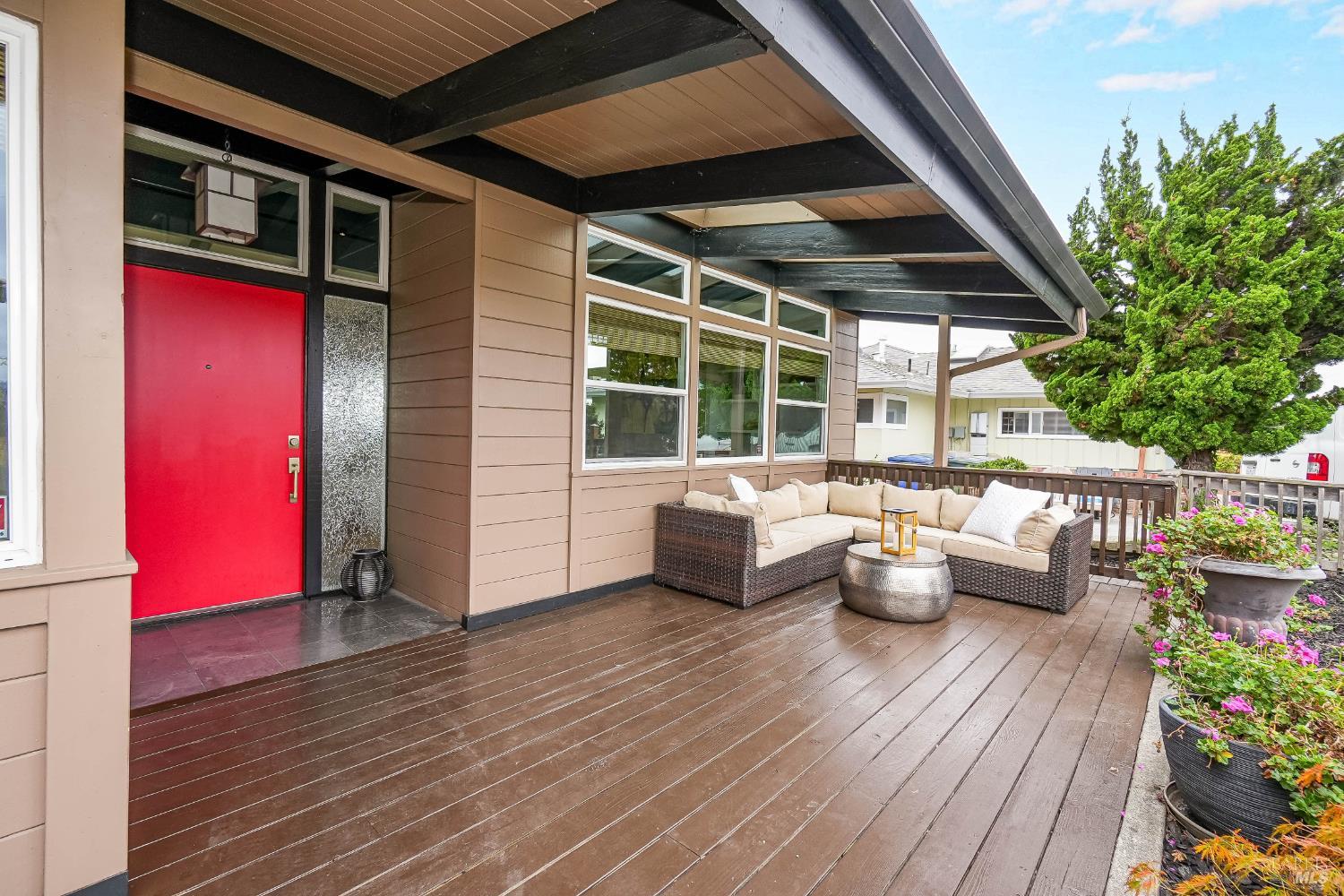 1693 View Drive