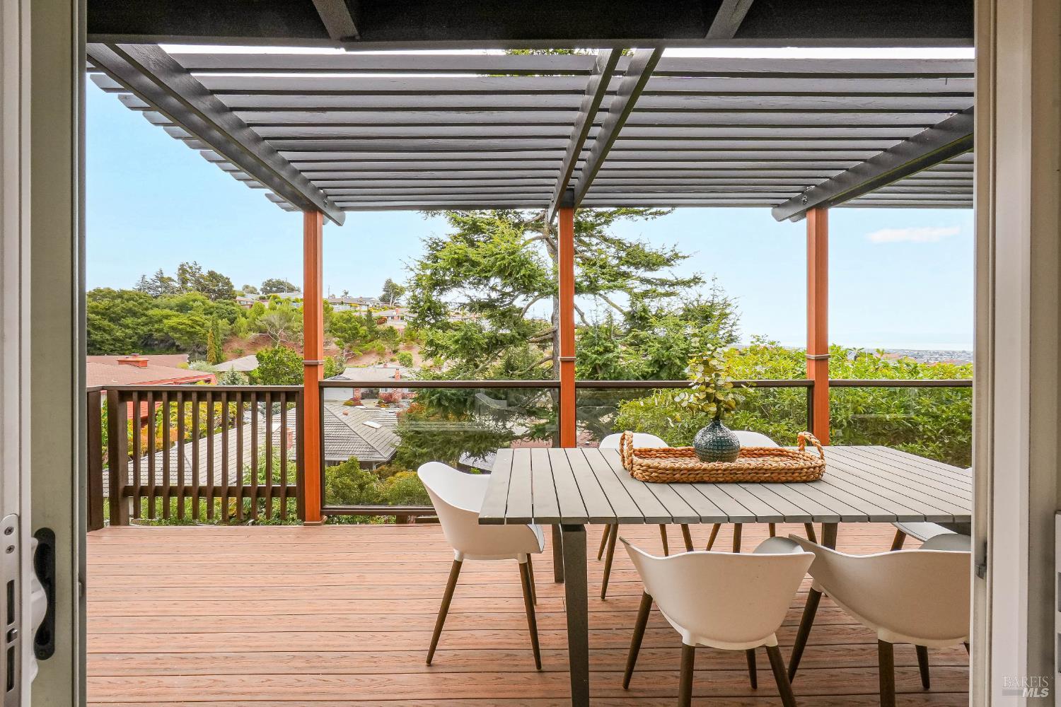 1693 View Drive