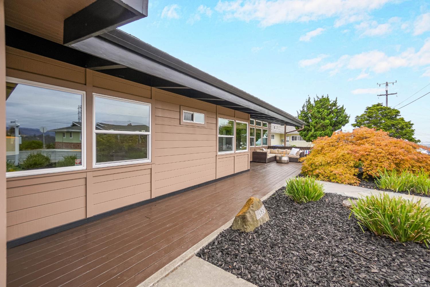 1693 View Drive