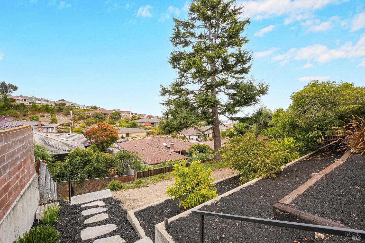 1693 View Drive
