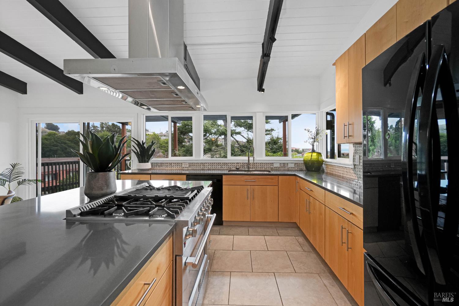 1693 View Drive