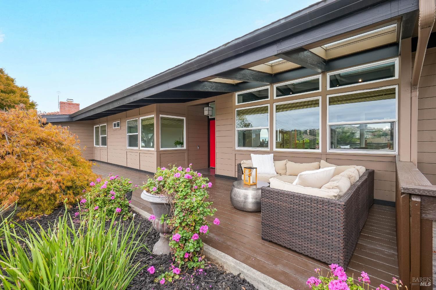 1693 View Drive