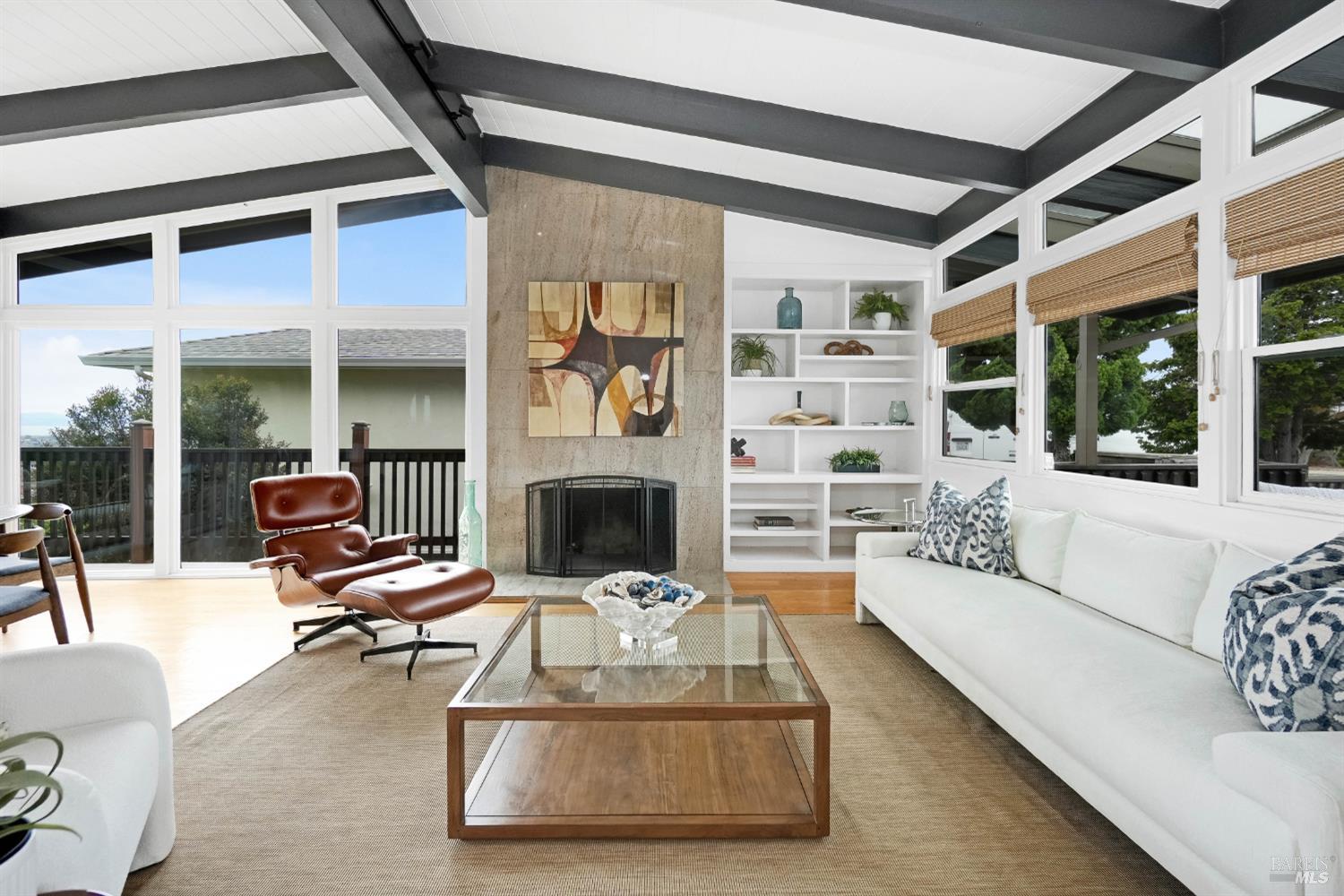 1693 View Drive