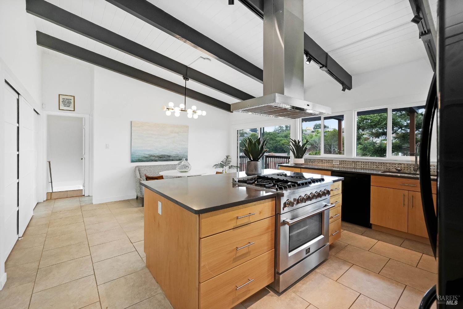 1693 View Drive