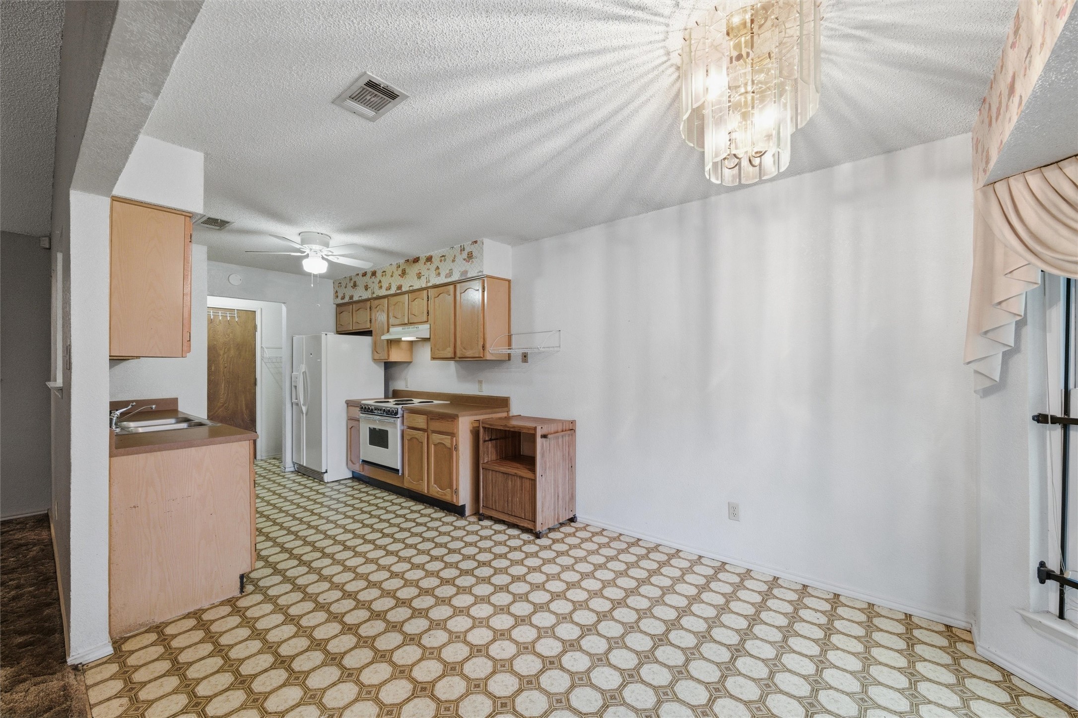 6609 Yolanda Drive