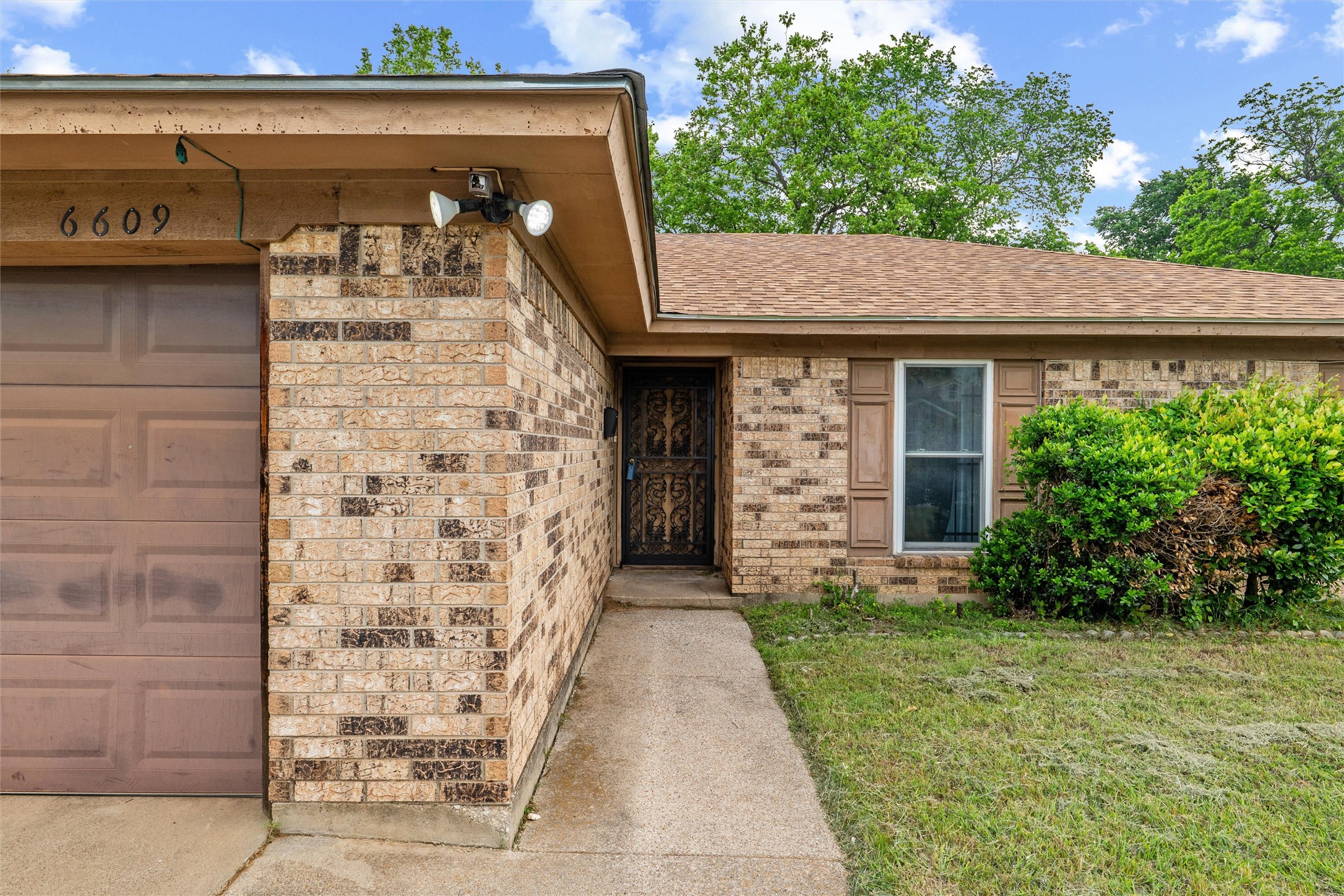 6609 Yolanda Drive