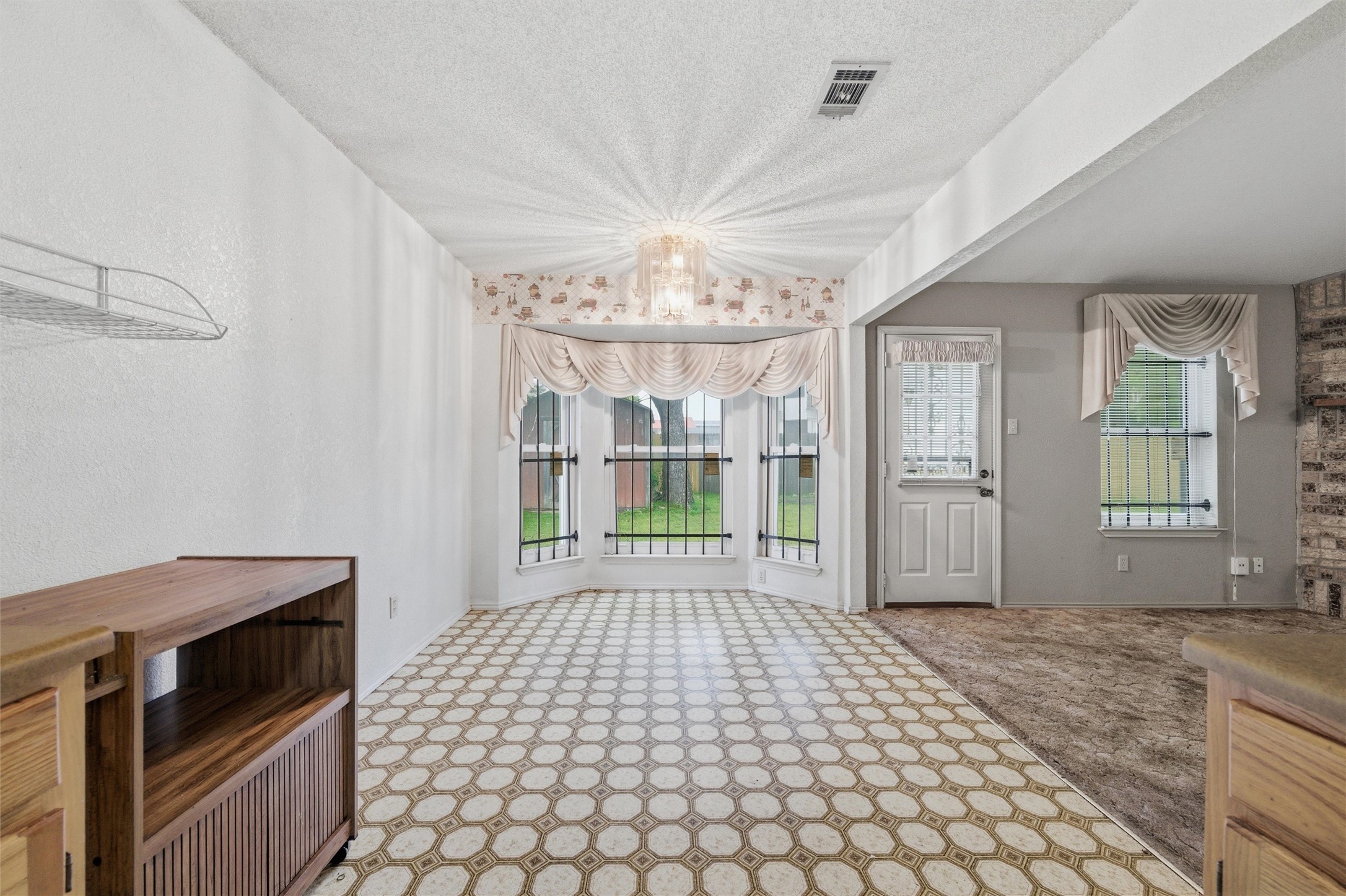 6609 Yolanda Drive