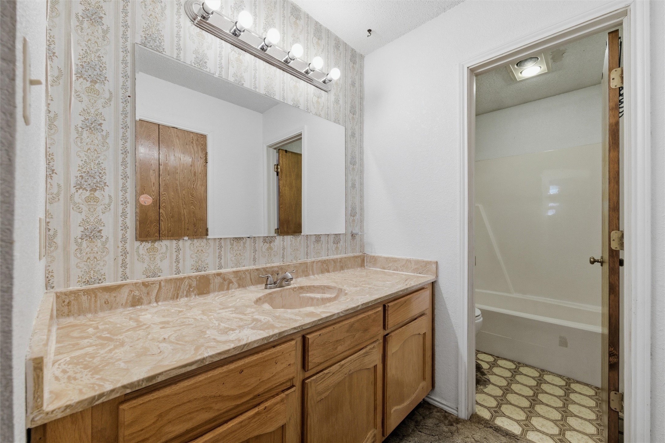 6609 Yolanda Drive