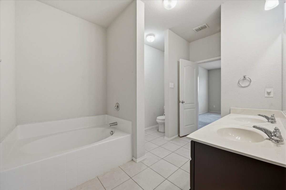 3010 Cassinia Parkway