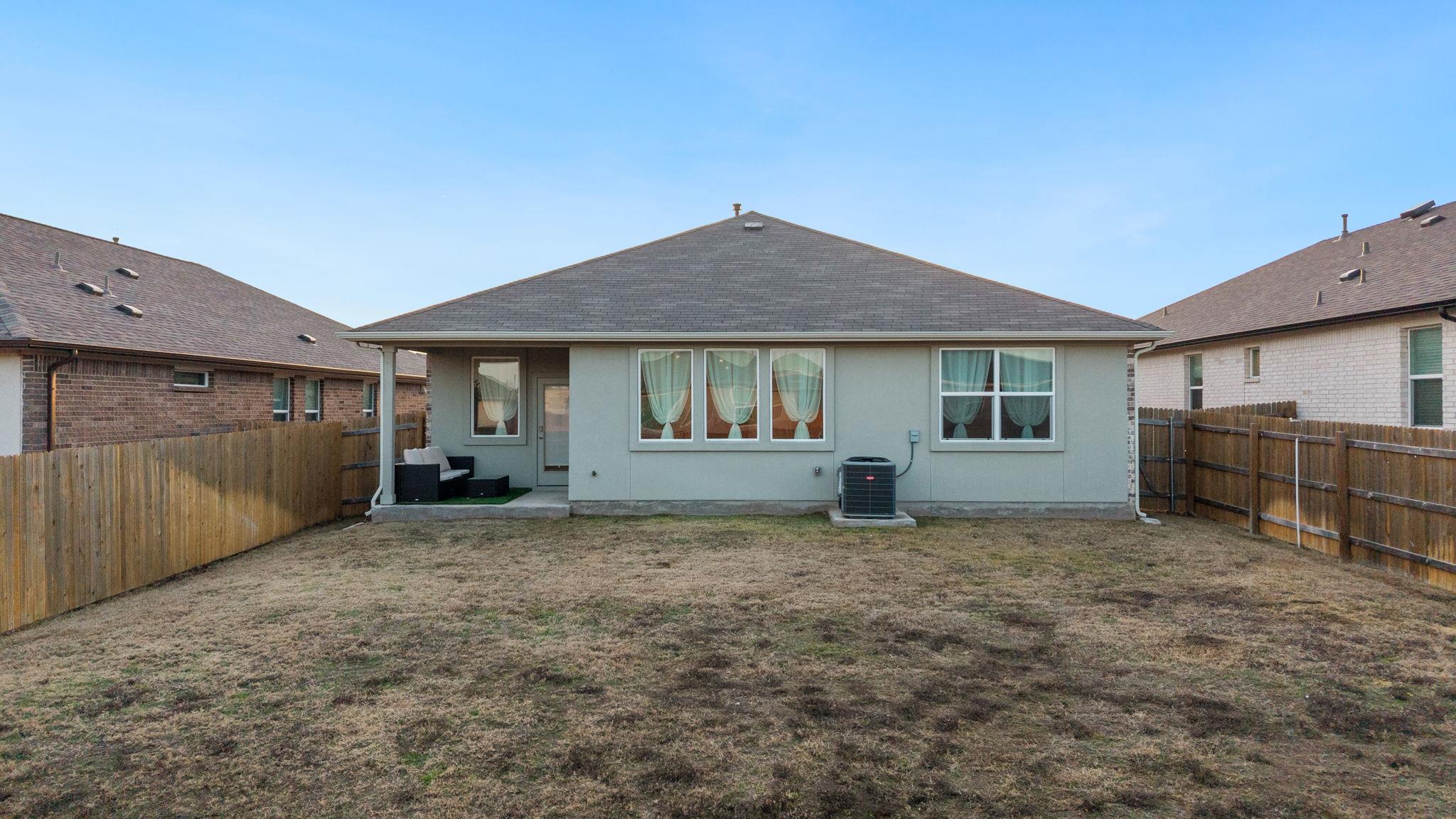 205 Charles TRL