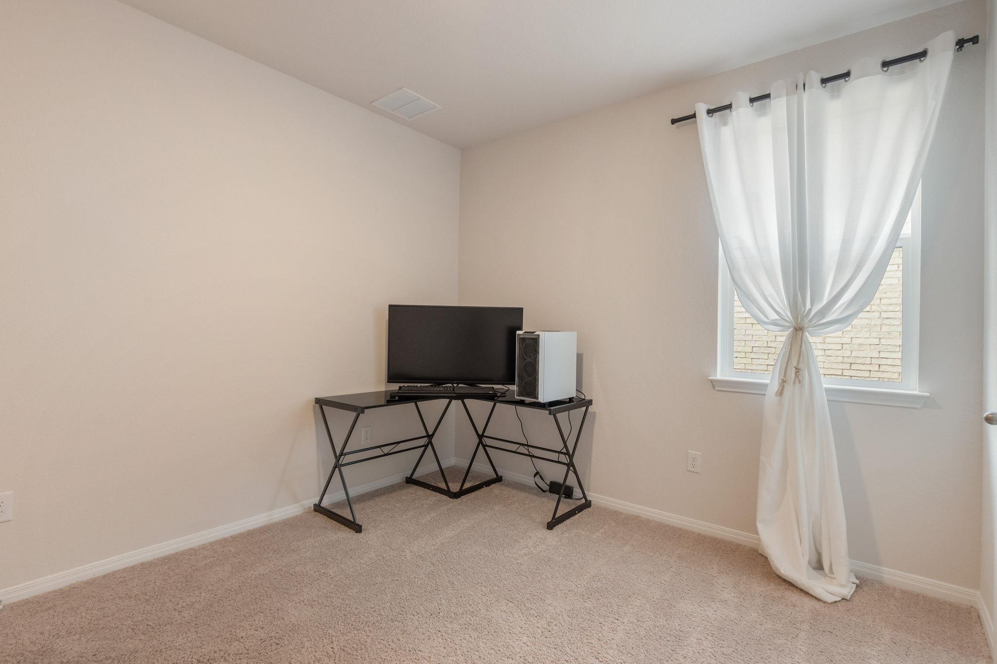 205 Charles TRL