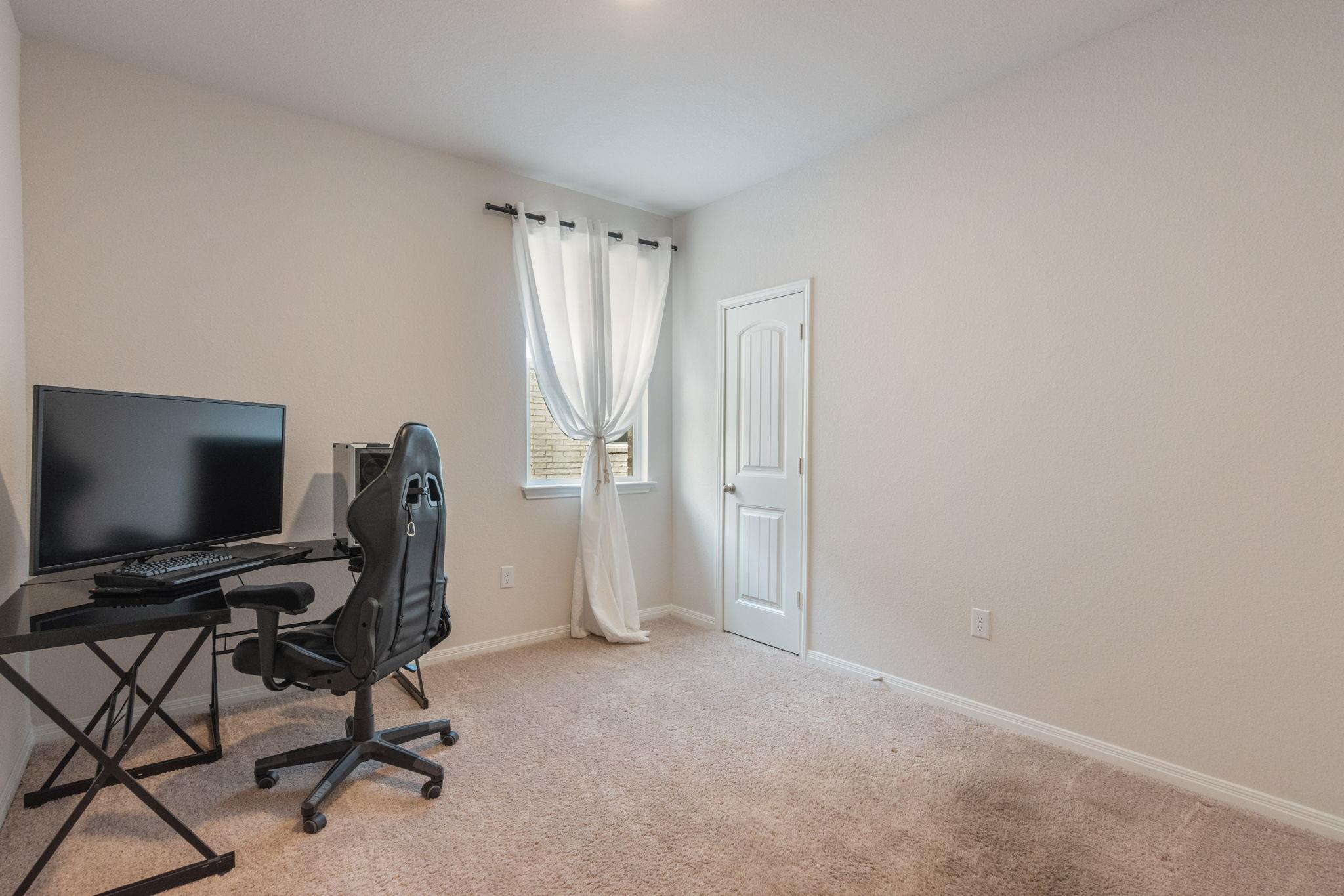 205 Charles TRL