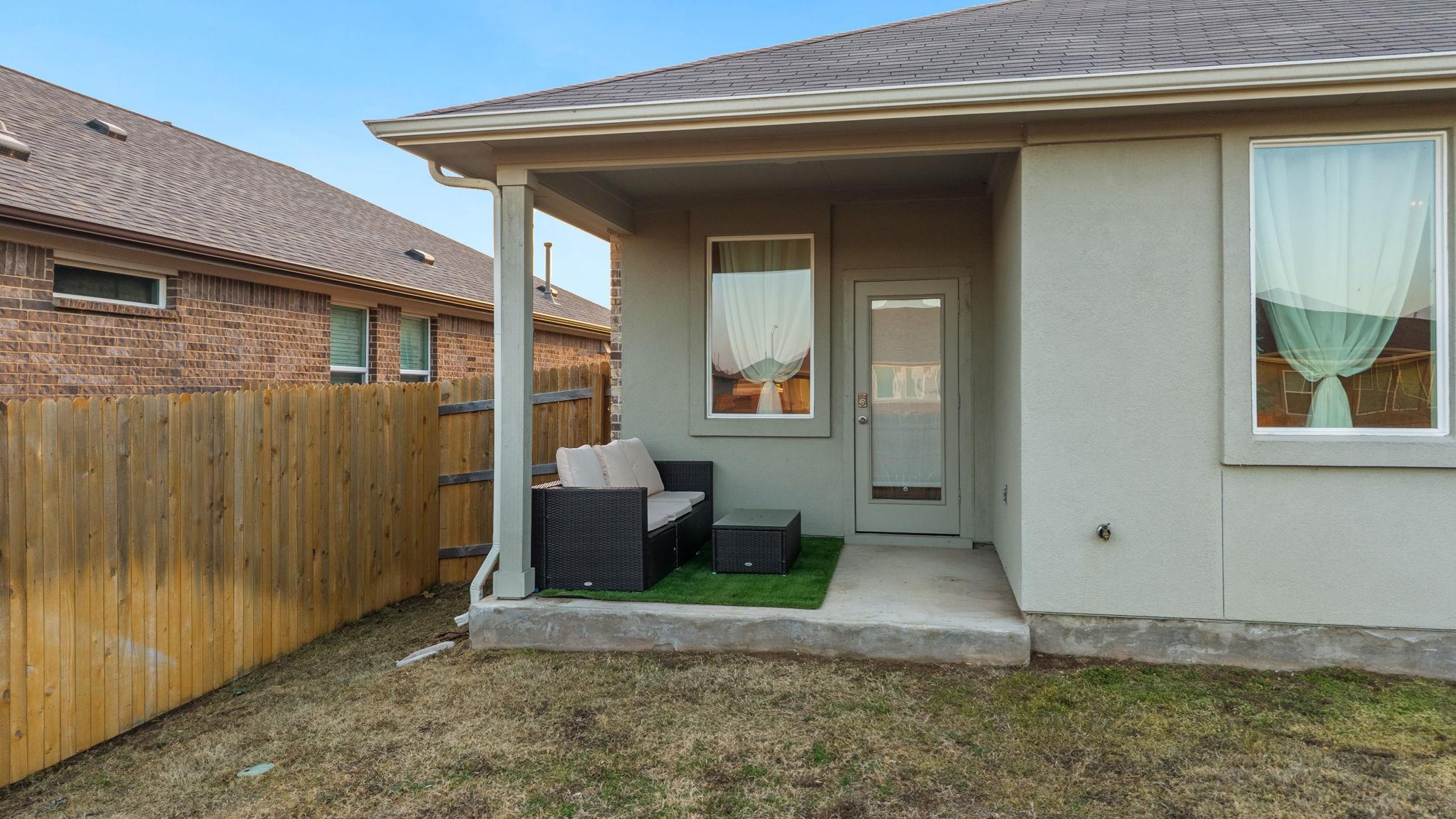 205 Charles TRL
