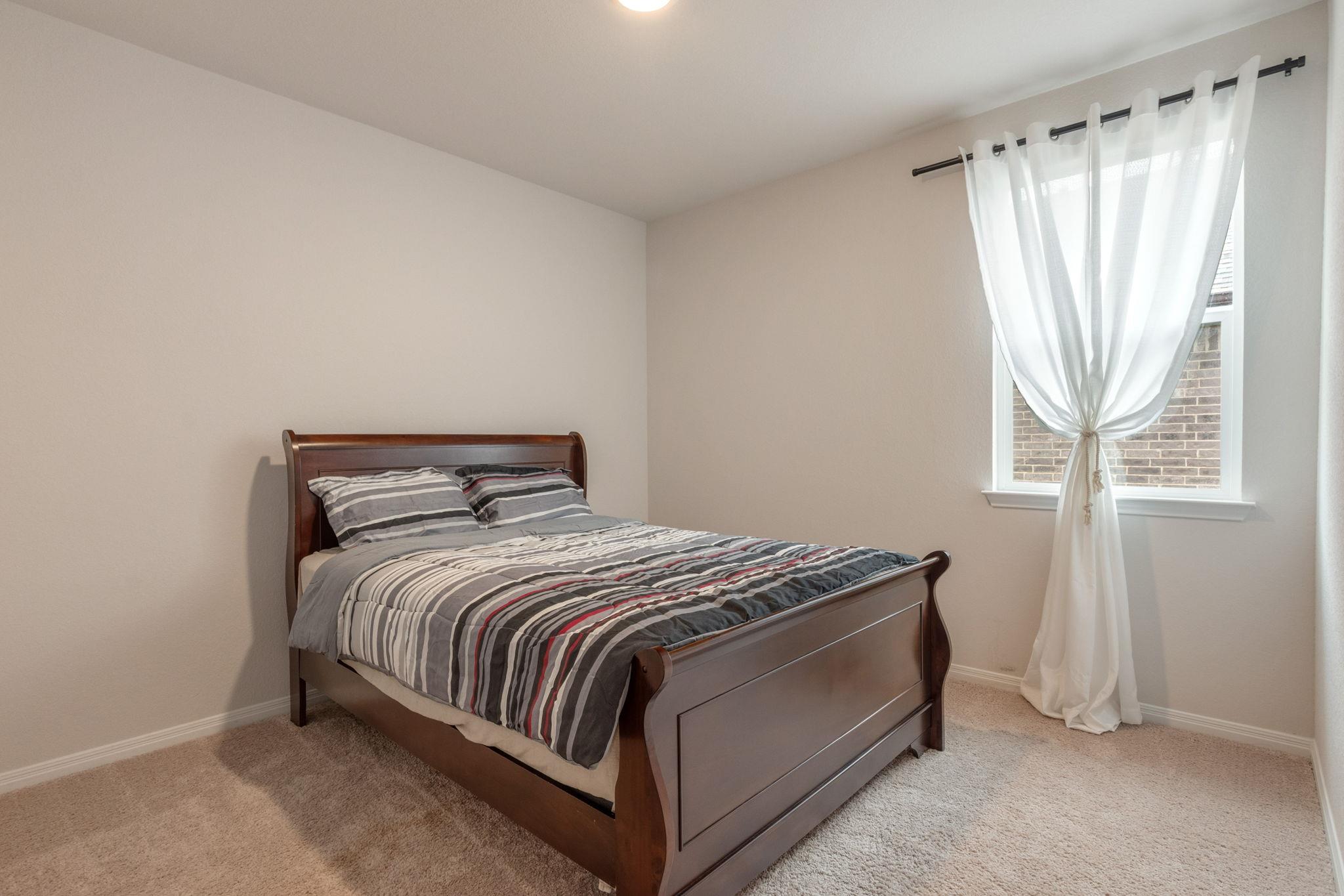 205 Charles TRL