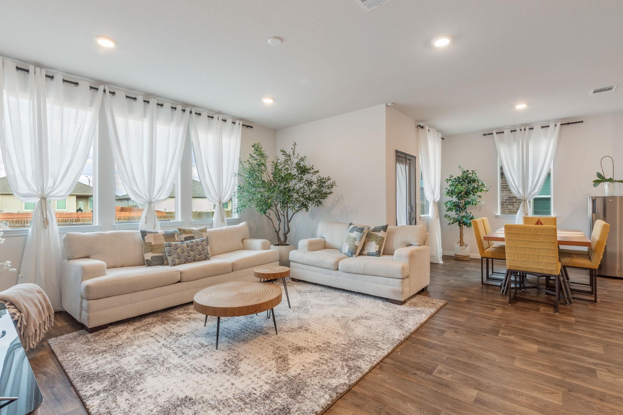 205 Charles TRL