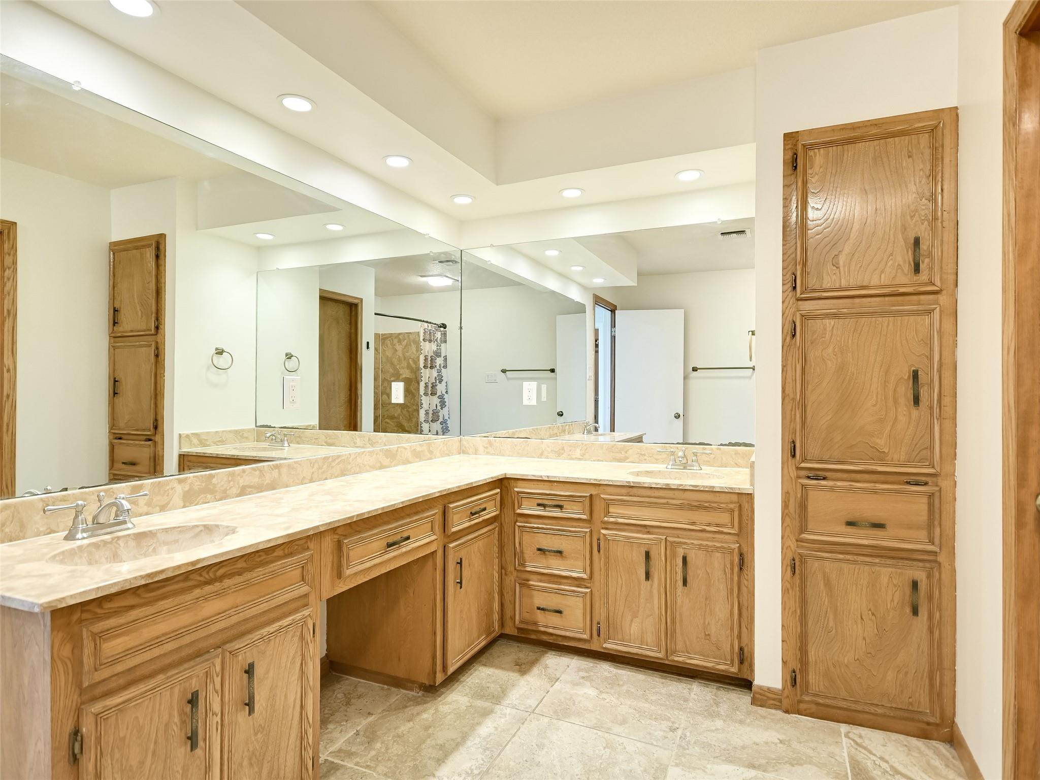 9202 Knoll Crest LOOP