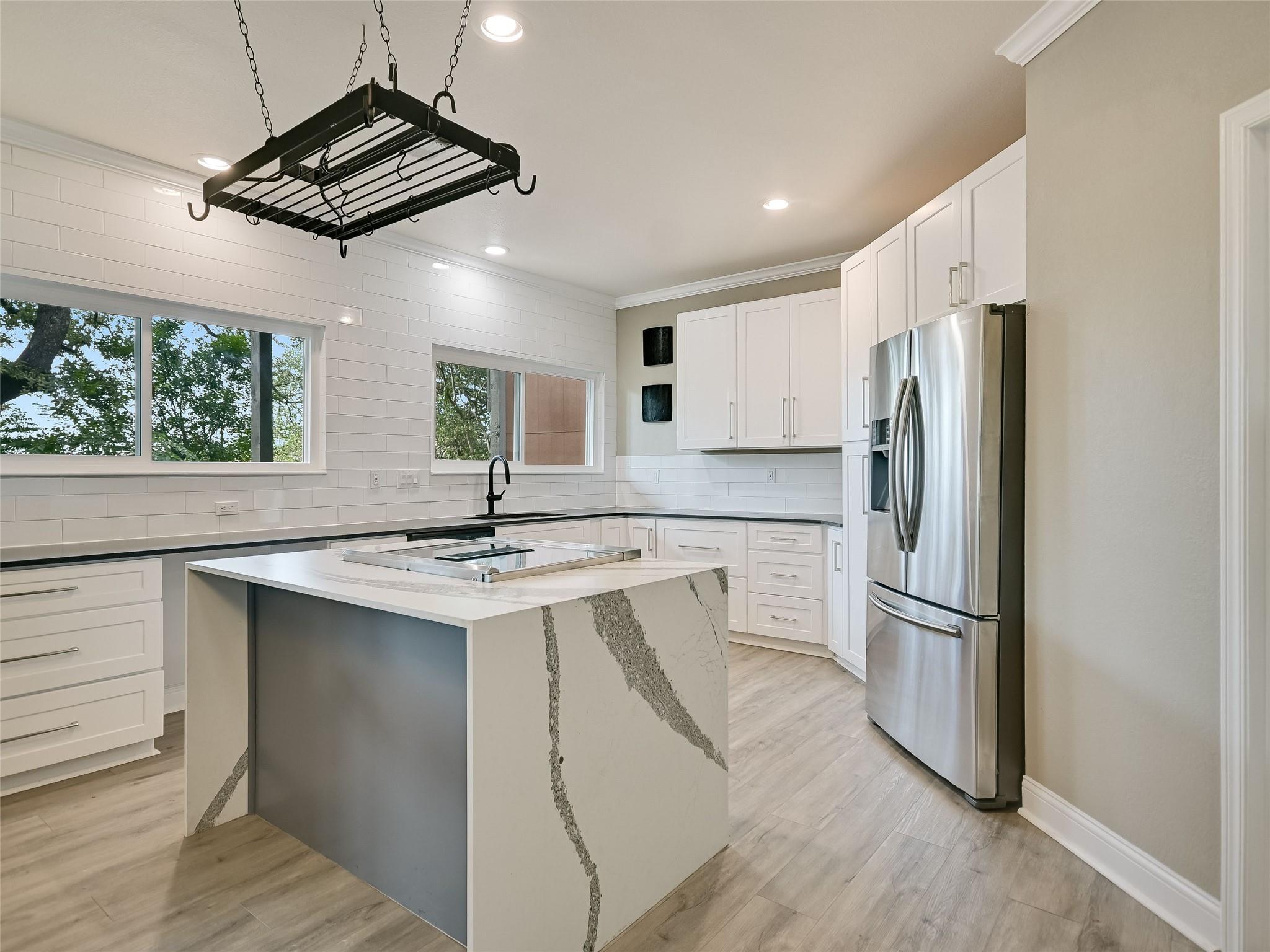 9202 Knoll Crest LOOP