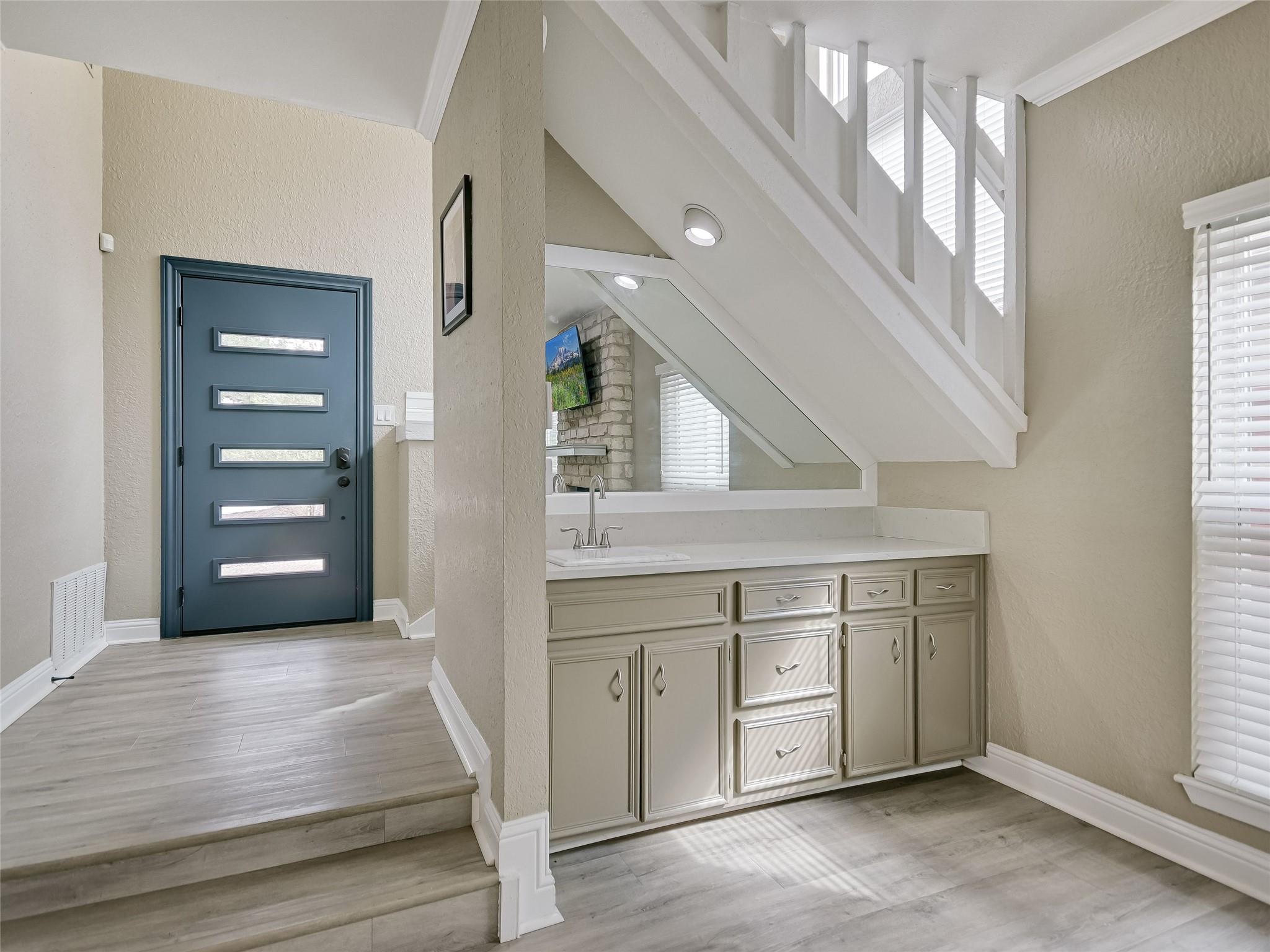 9202 Knoll Crest LOOP