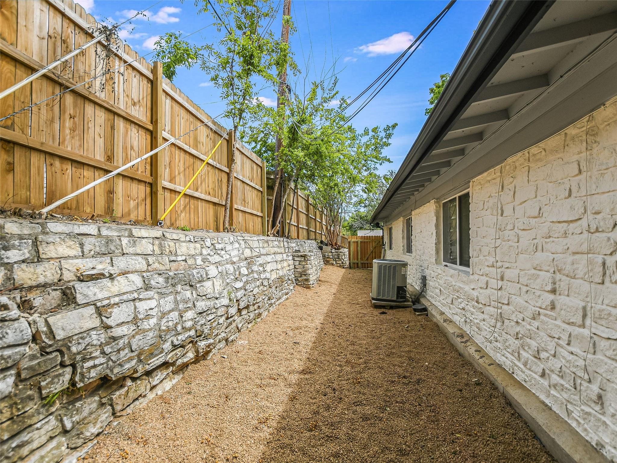 2504 Audubon PL
