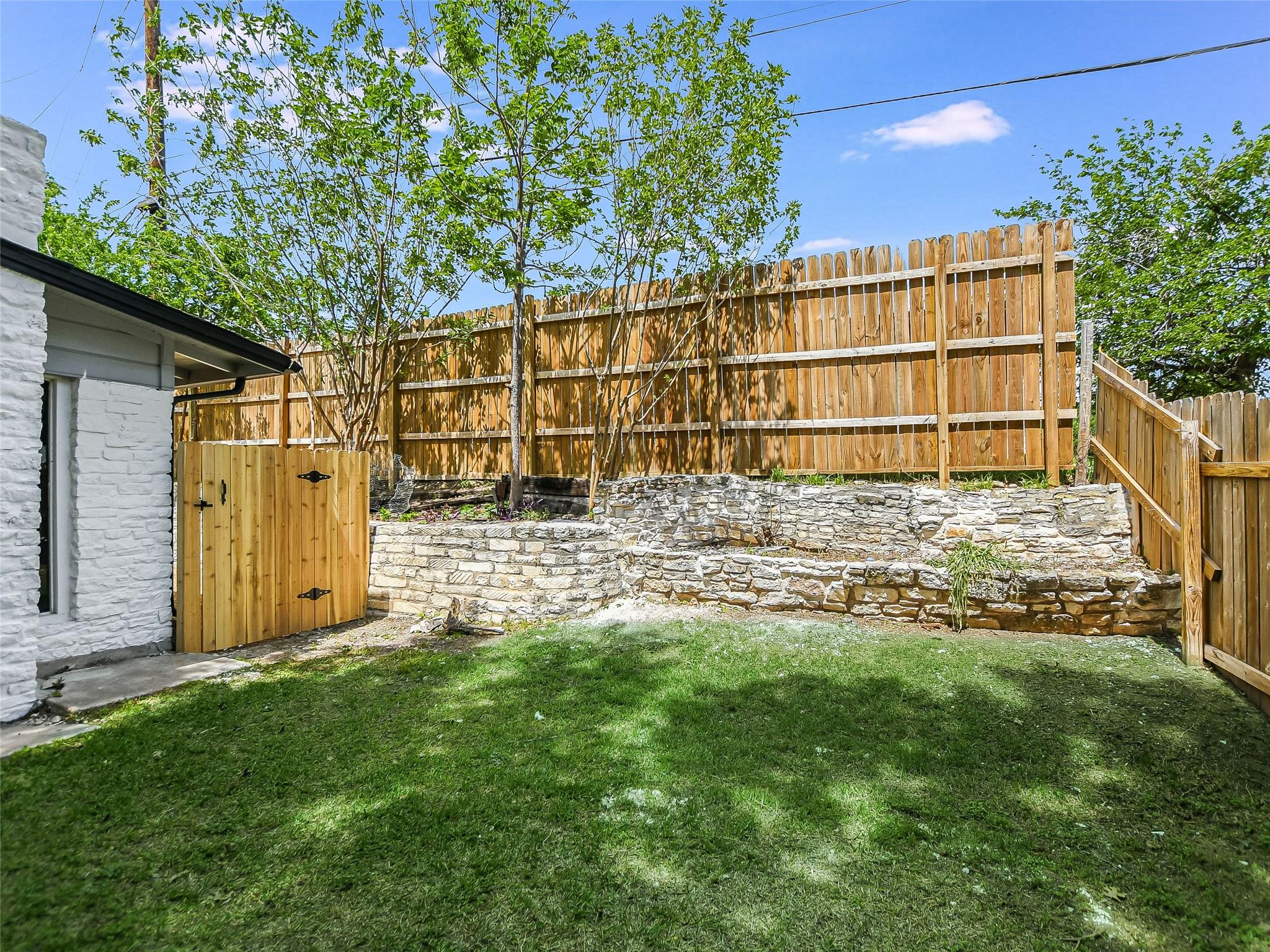 2504 Audubon PL
