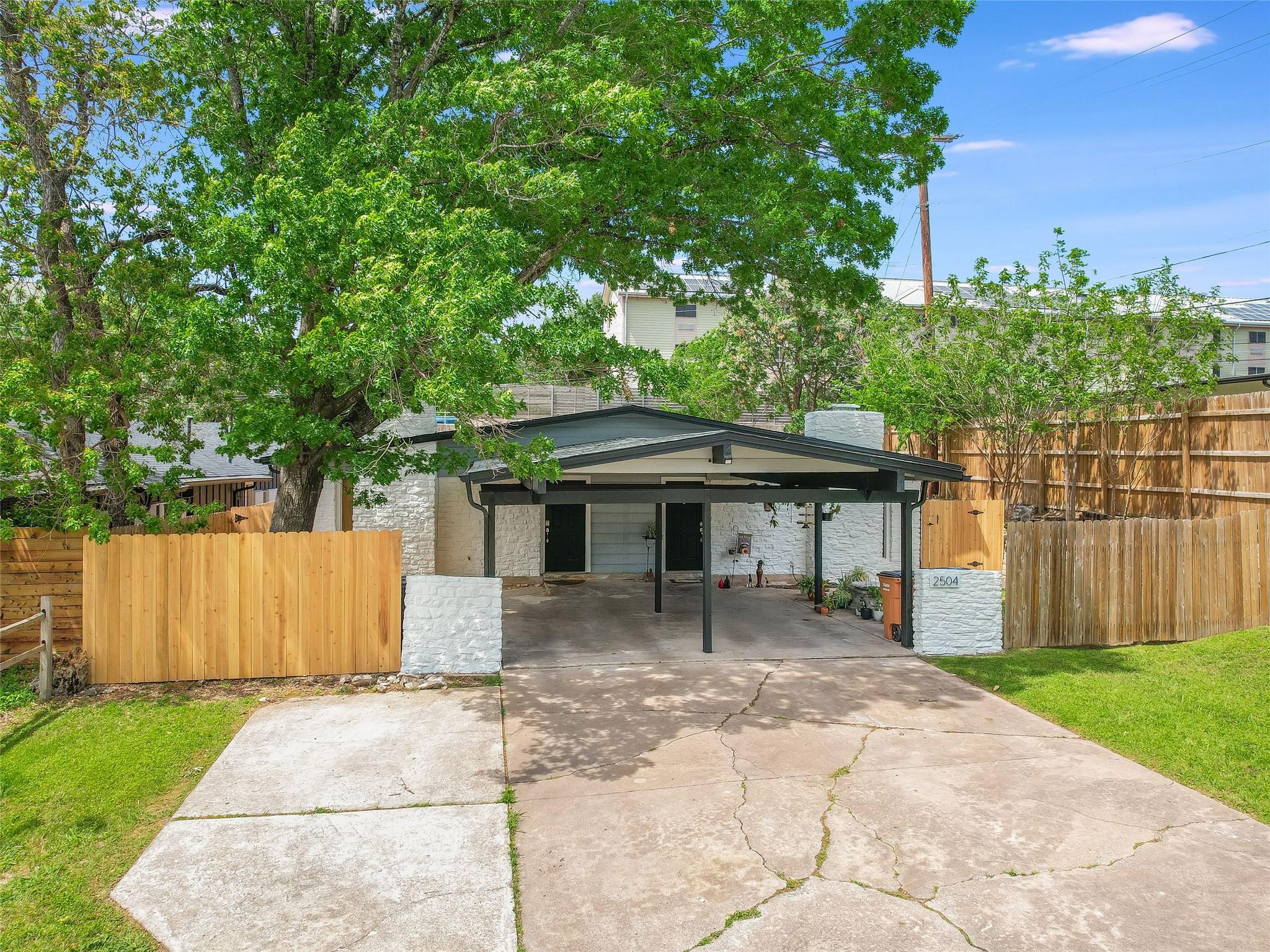 2504 Audubon PL