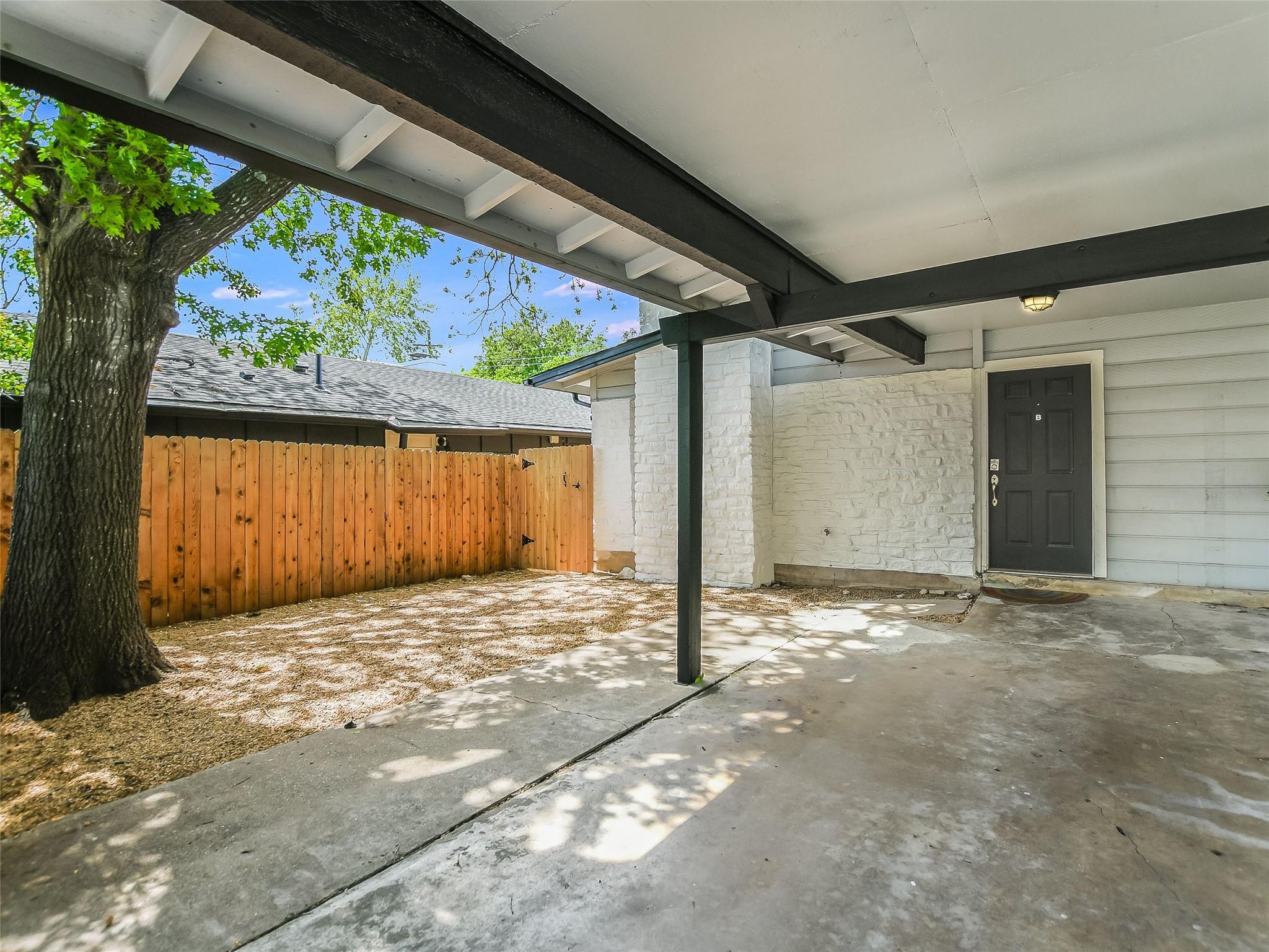 2504 Audubon PL