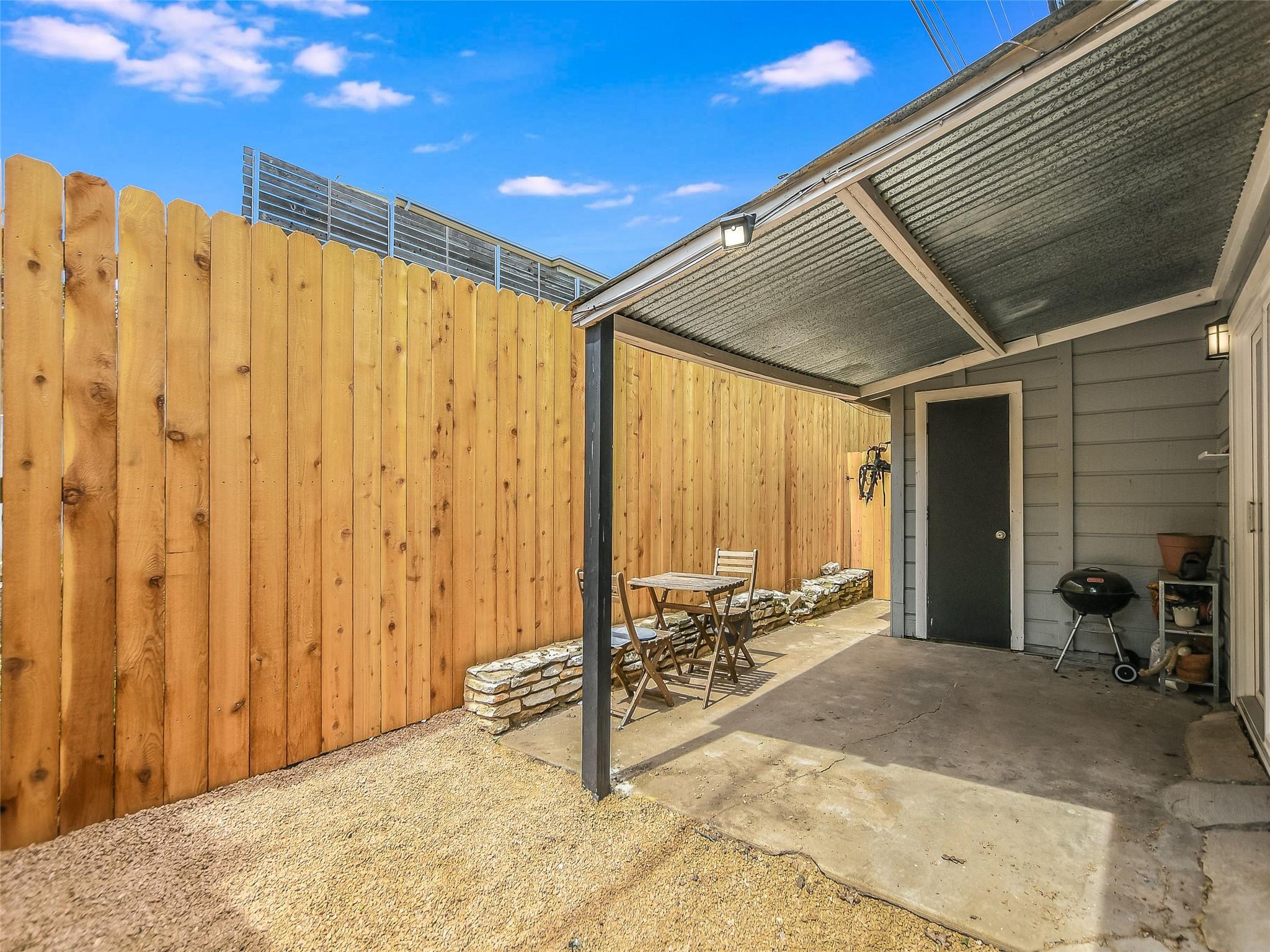 2504 Audubon PL