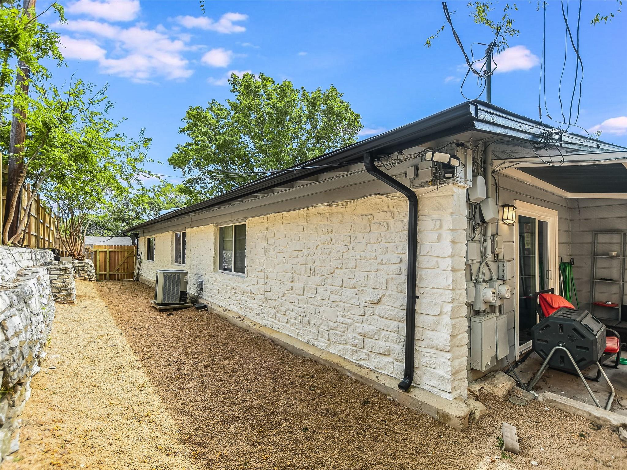 2504 Audubon PL