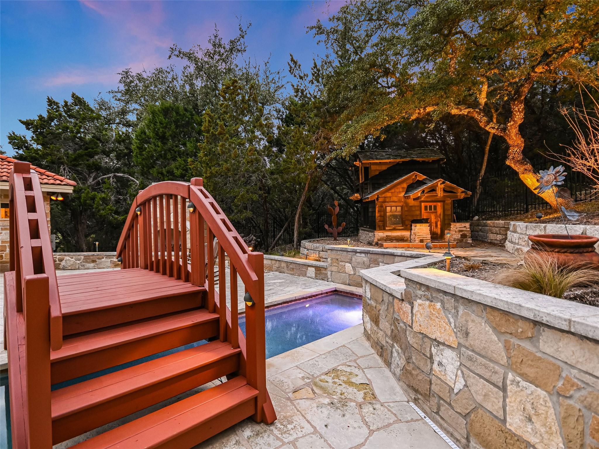 4700 High Gate DR