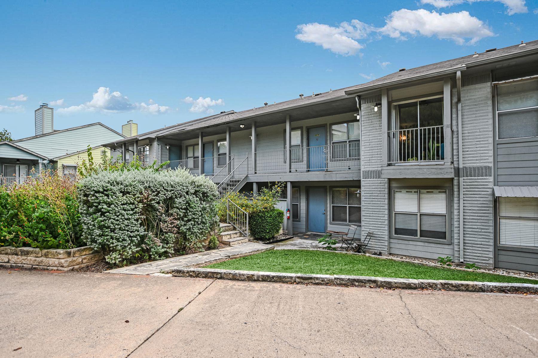 3204 Menchaca RD # 313
