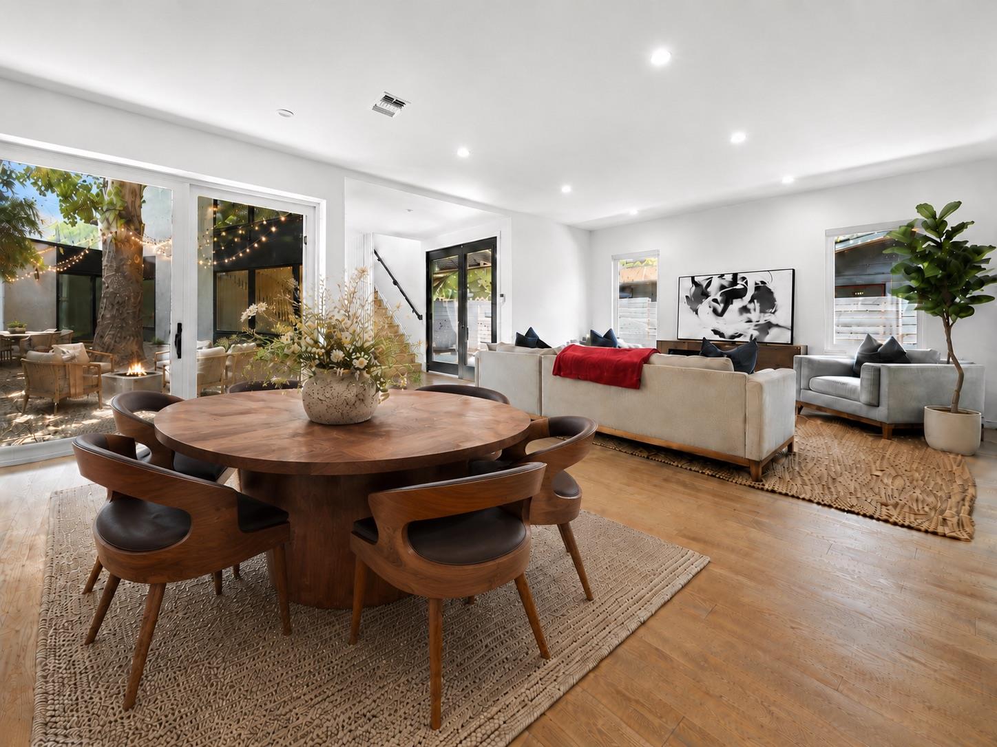 3004 Fontana DR
