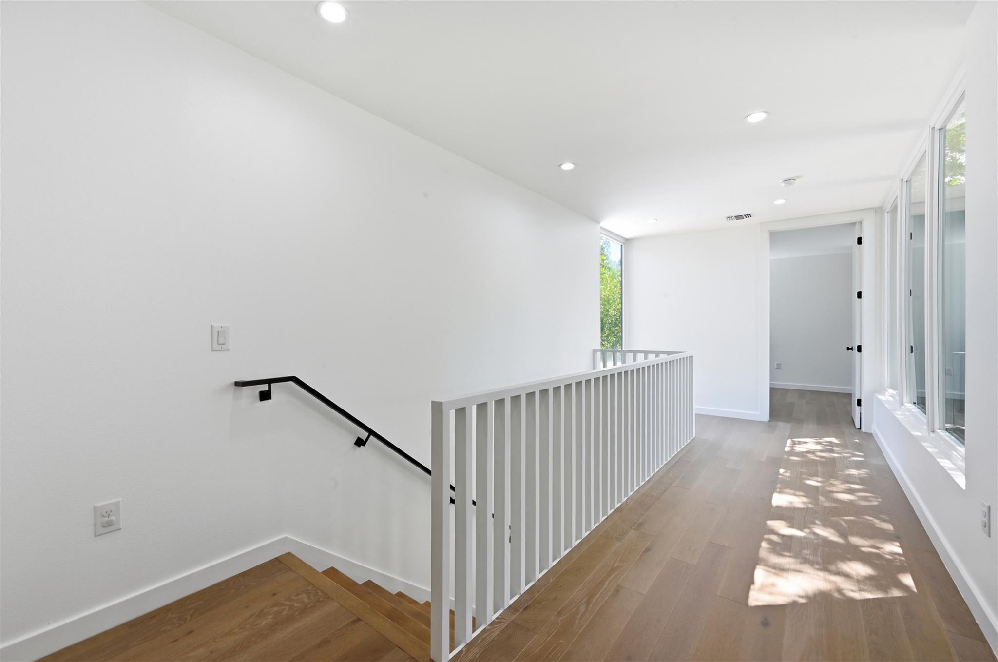 3004 Fontana DR