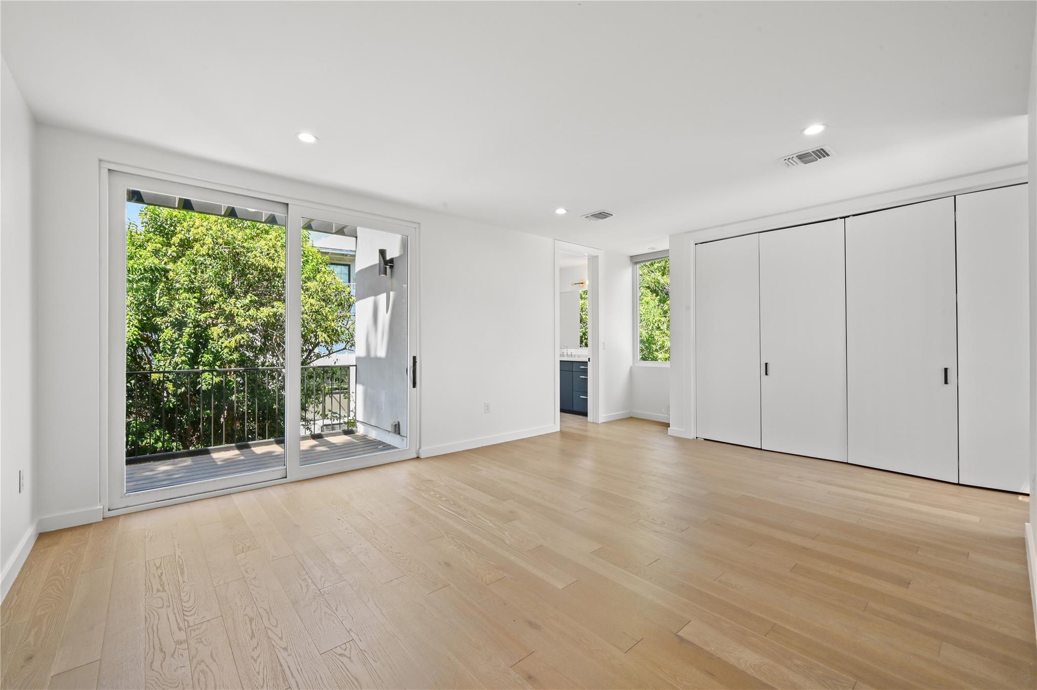 3004 Fontana DR