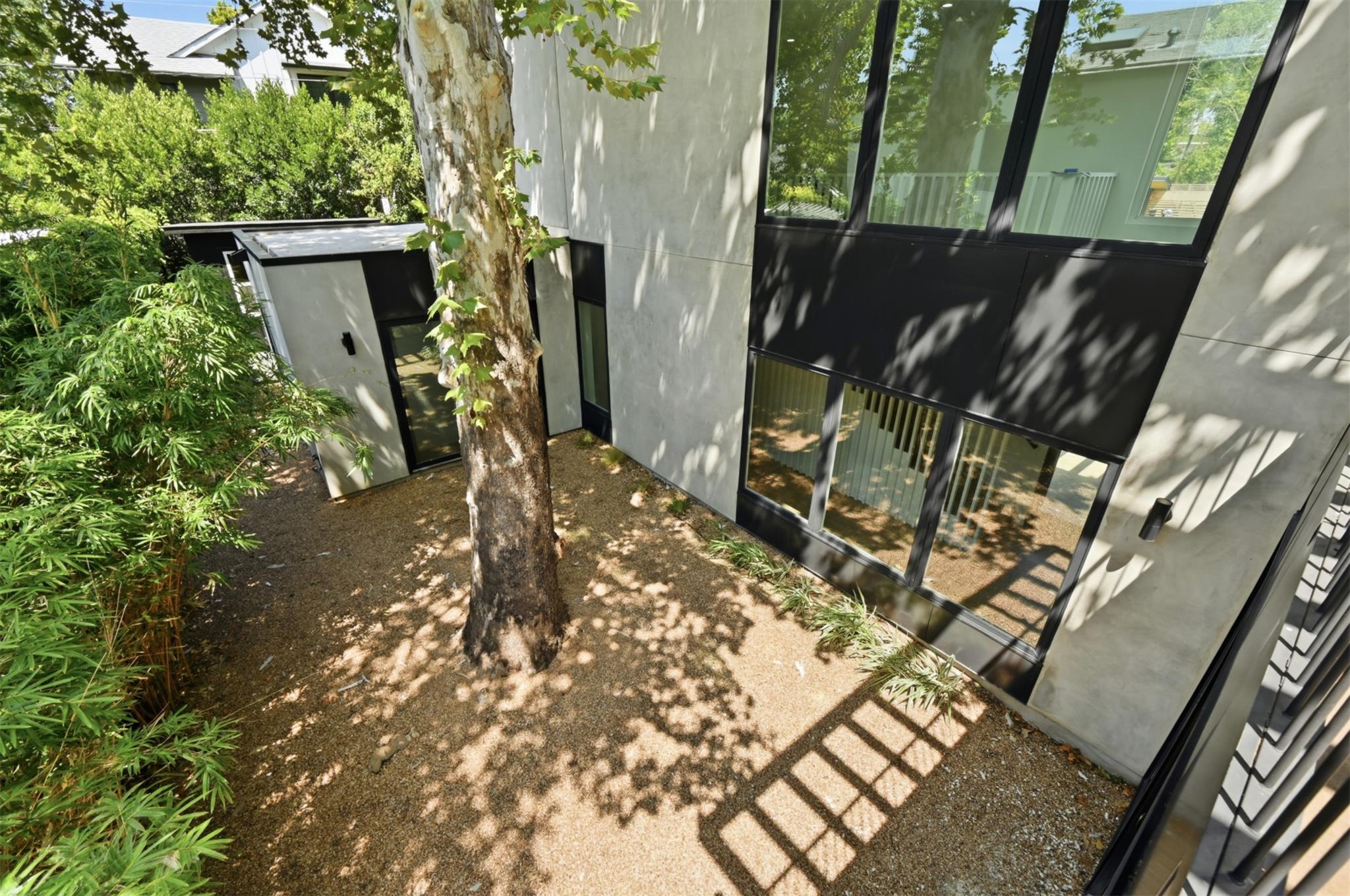 3004 Fontana DR