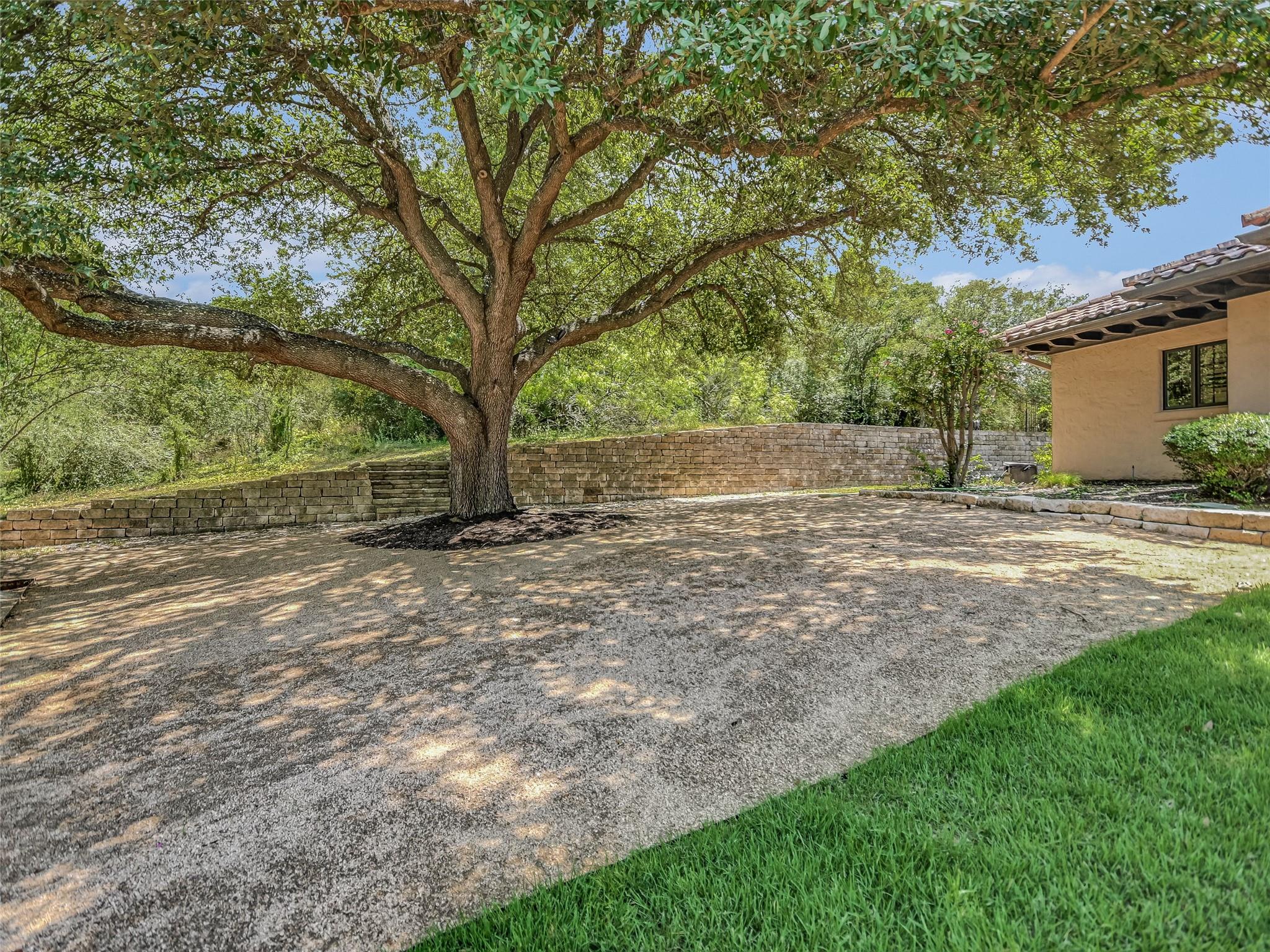 300 Bent Tree CT