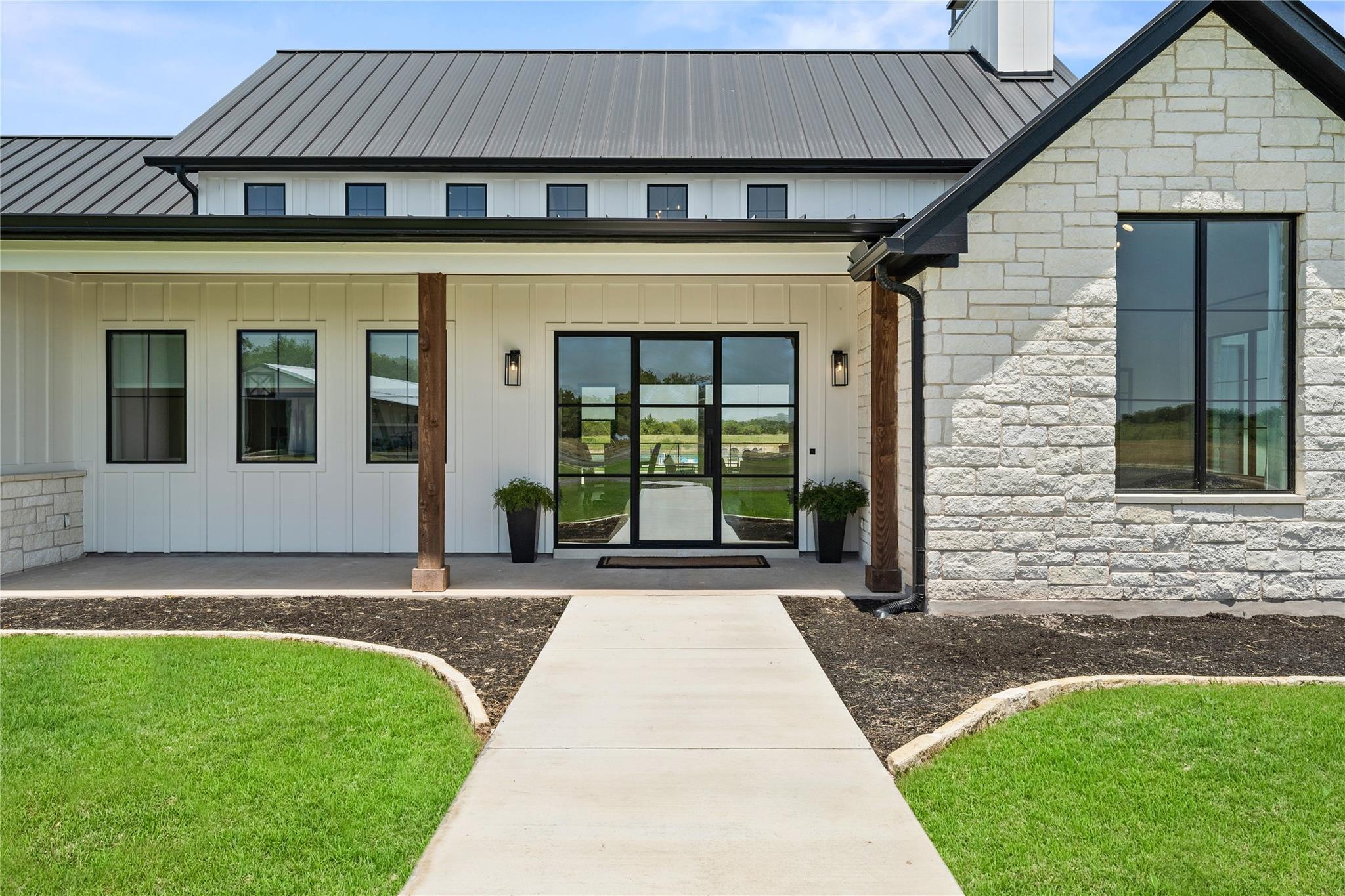 663 NW Loop 230