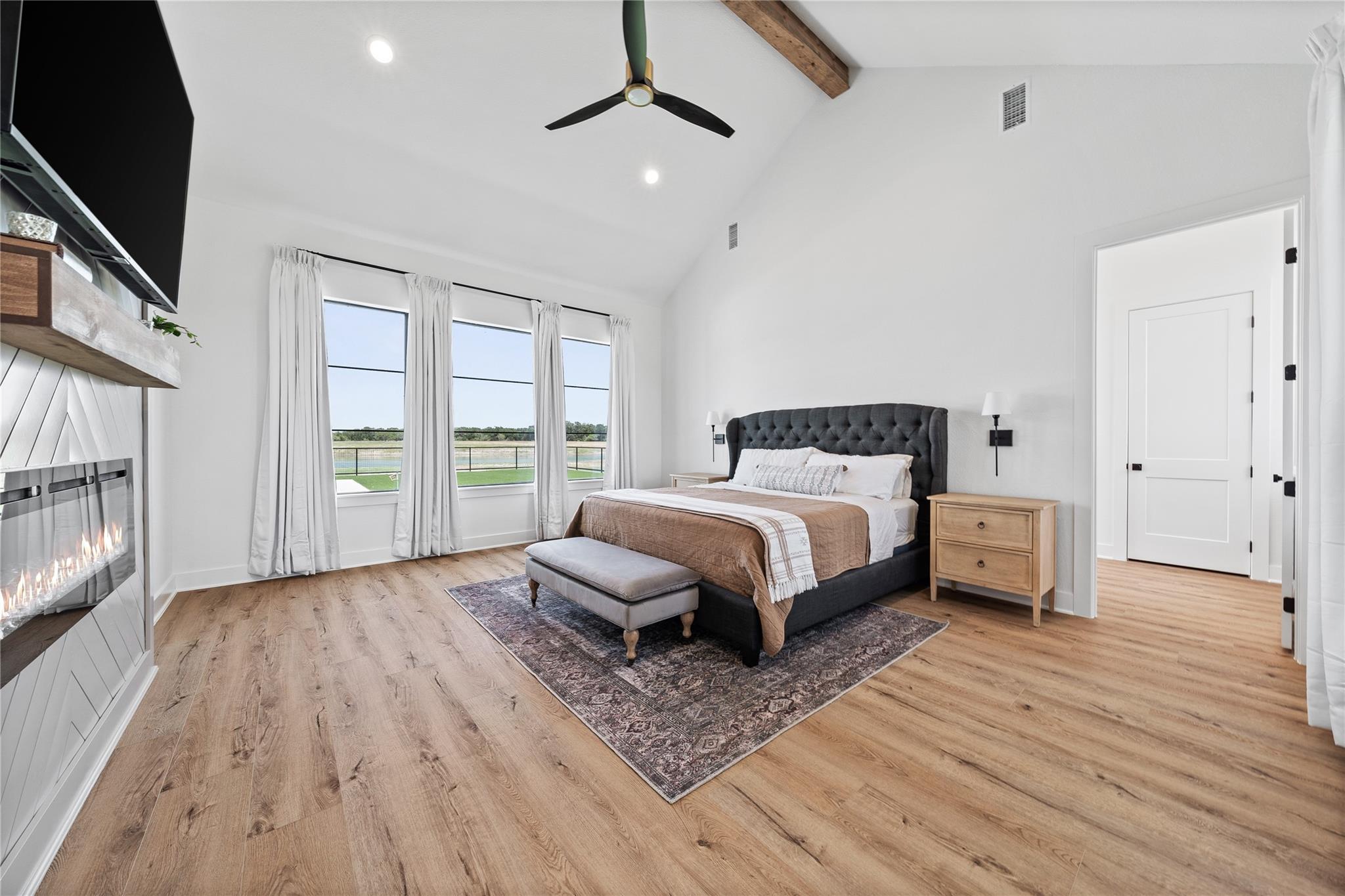 663 NW Loop 230