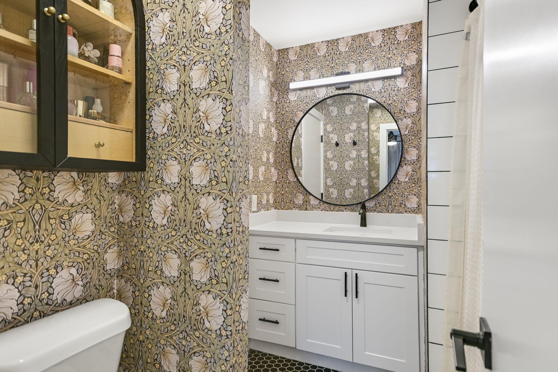 2605 Garrettson DR # B