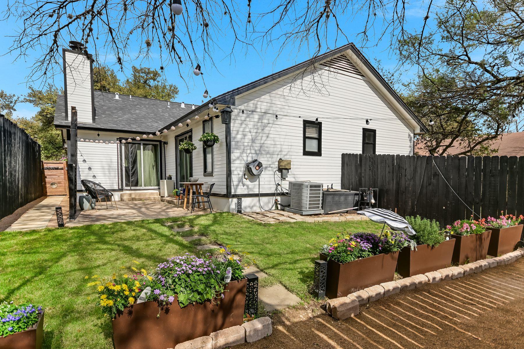 2605 Garrettson DR # B