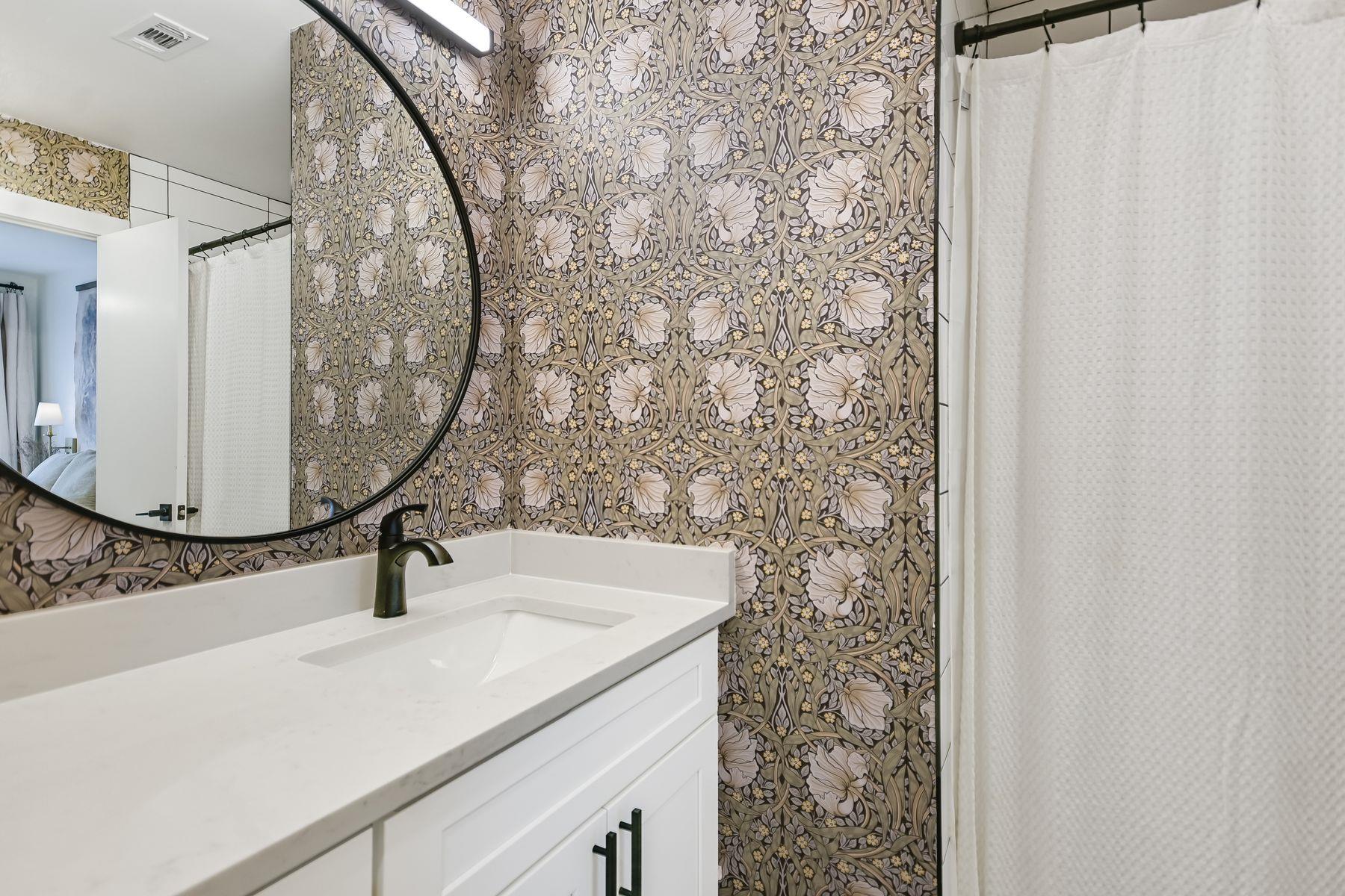 2605 Garrettson DR # B