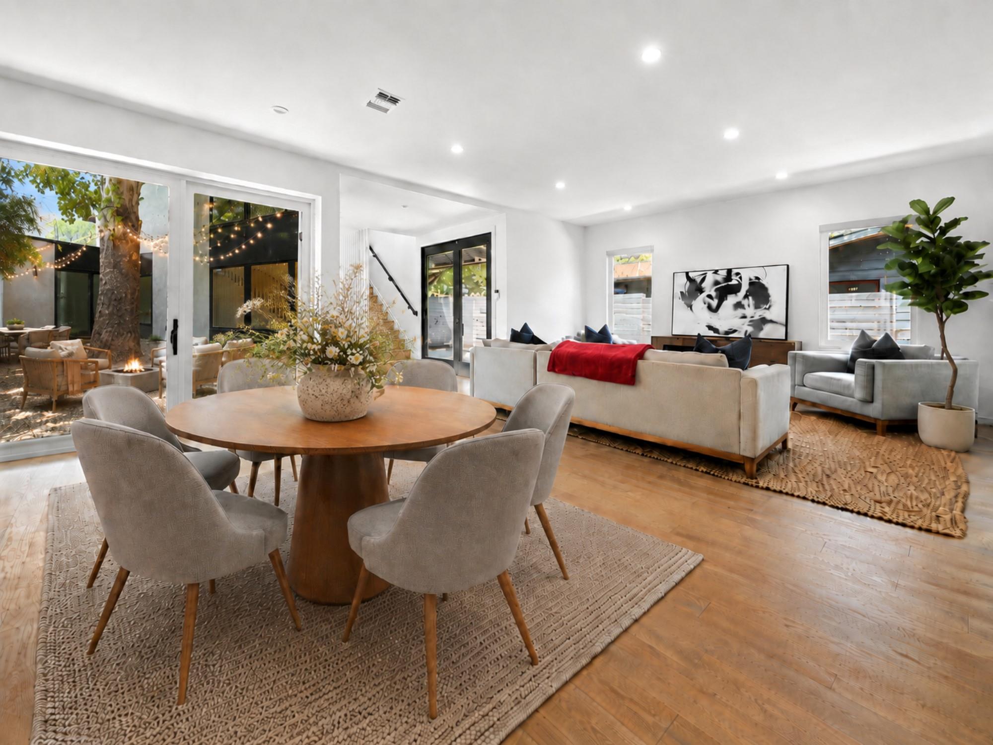 3004 Fontana DR