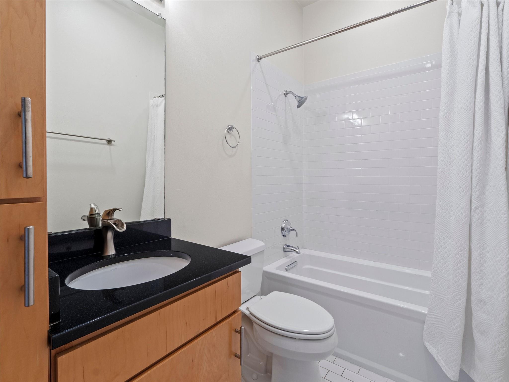 1702 S Lamar BLVD # 9