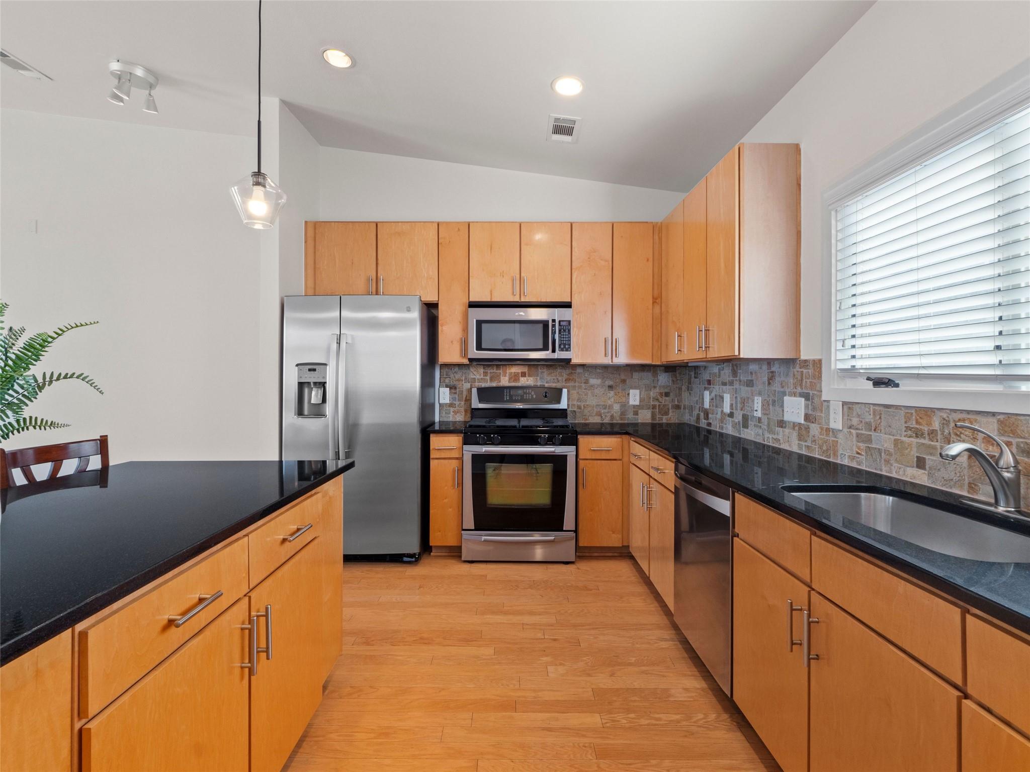 1702 S Lamar BLVD # 9