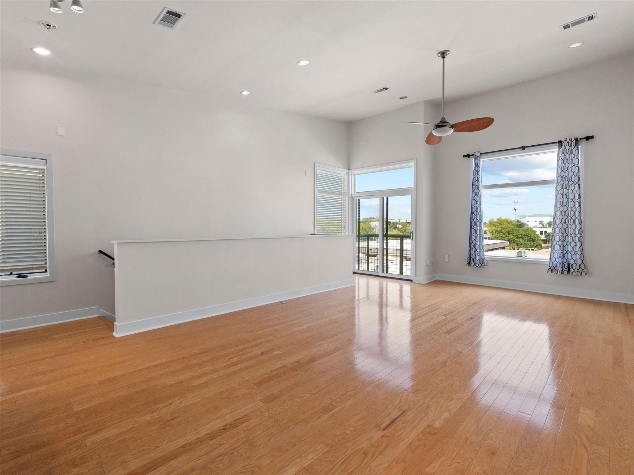 1702 S Lamar BLVD # 9