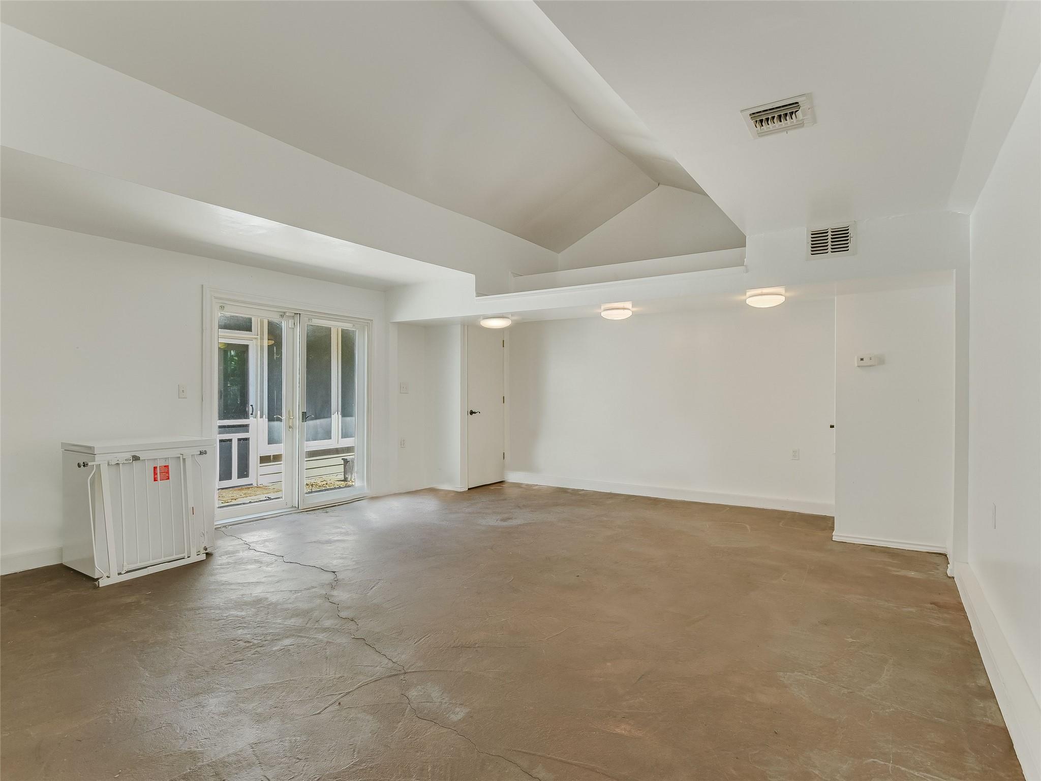 1804 Polo RD
