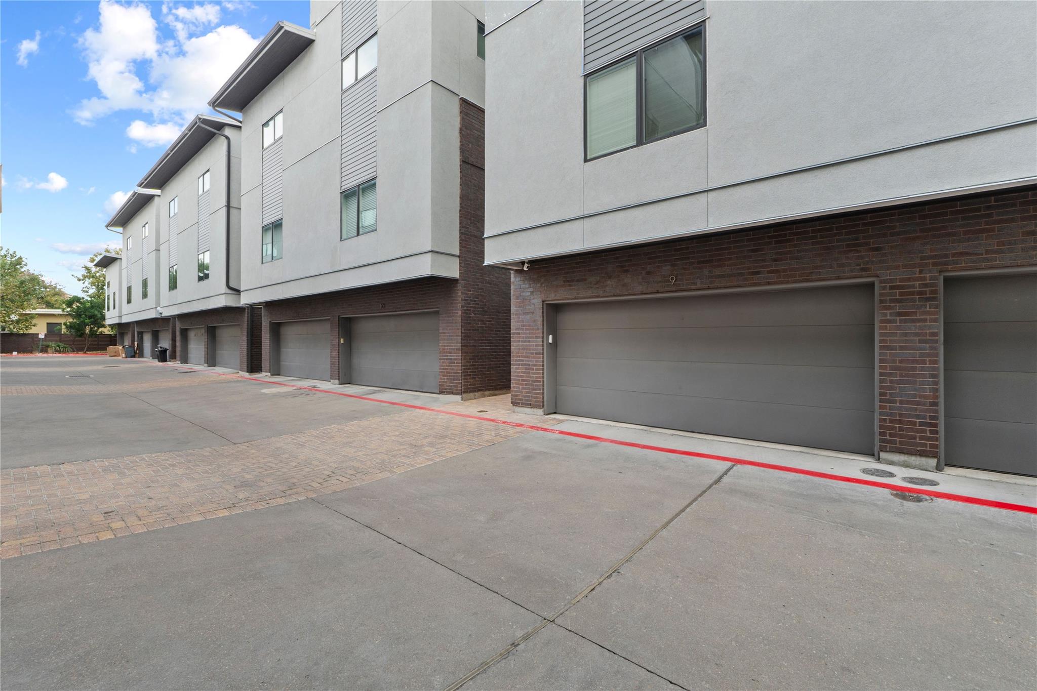1702 S Lamar BLVD # 9