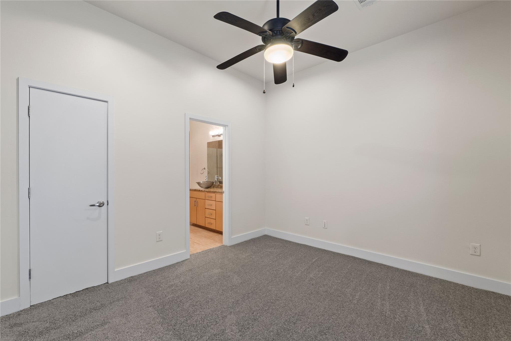 1702 S Lamar BLVD # 9