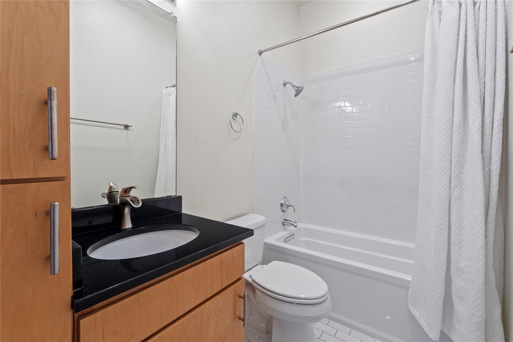 1702 S Lamar BLVD # 9