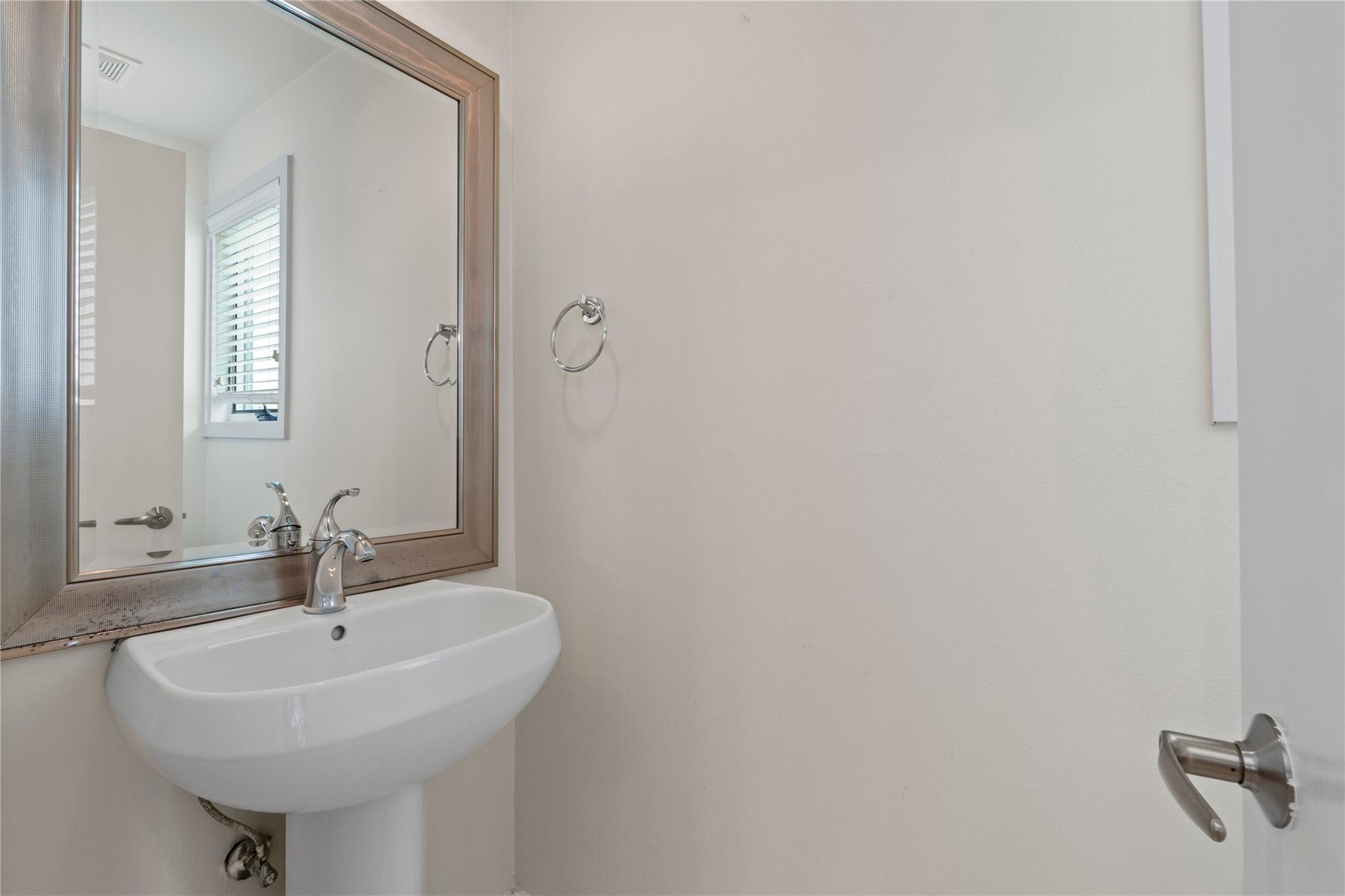 1702 S Lamar BLVD # 9
