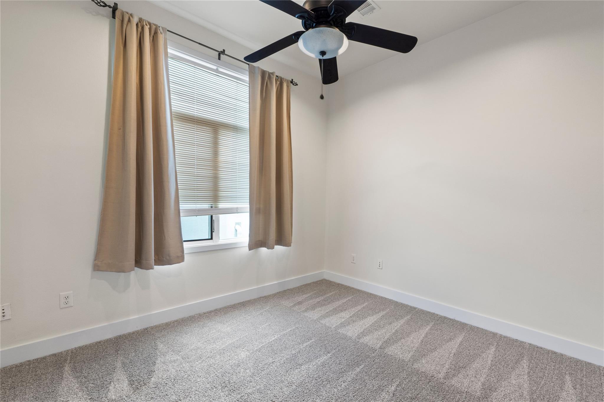 1702 S Lamar BLVD # 9